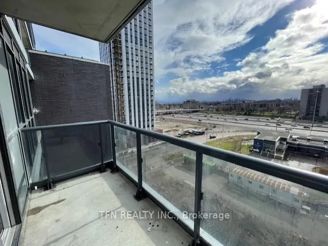 Photo 10 of Unit 823, 10 Gibbs Road, Etobicoke, Islington-City Centre West — HOMEH