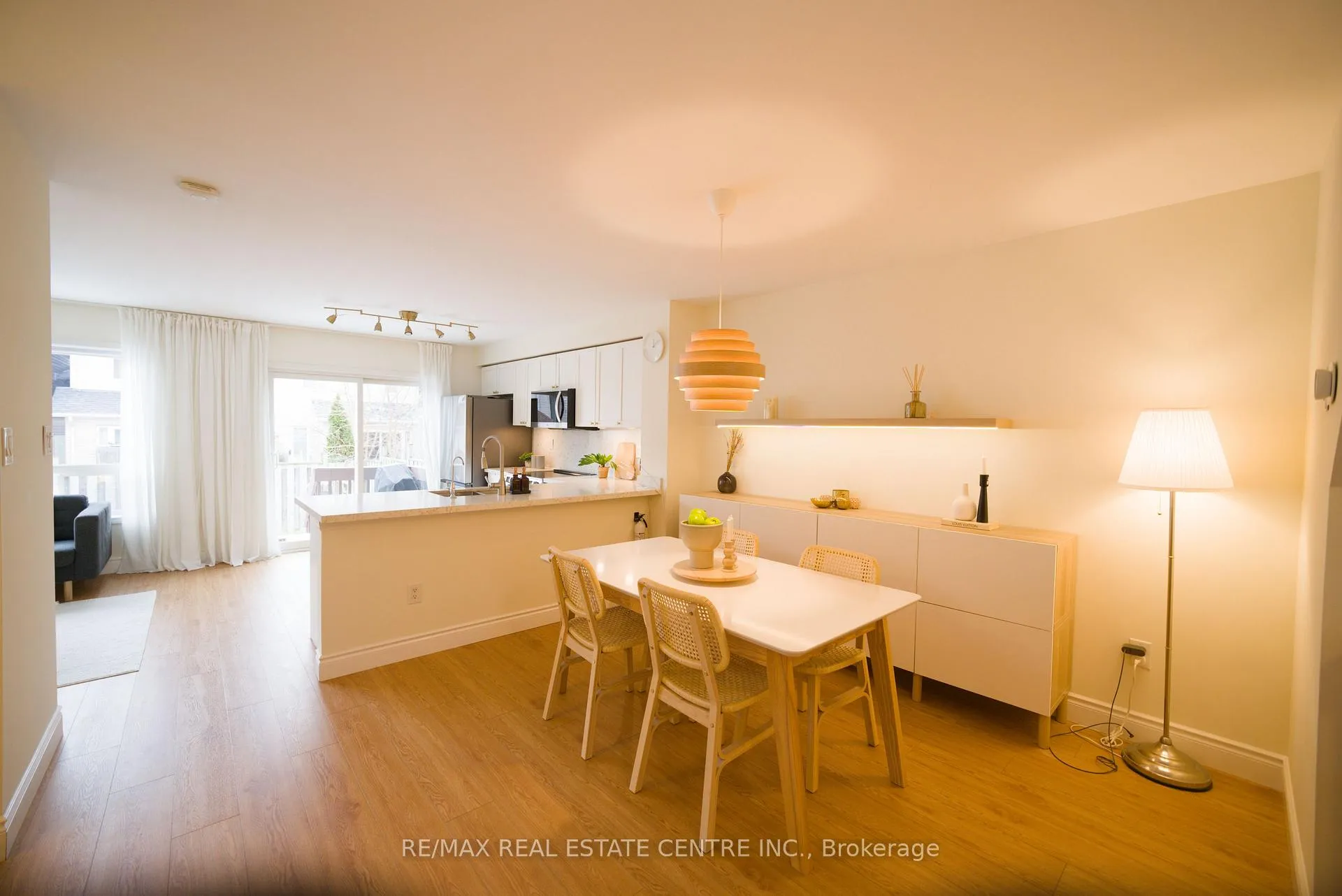 Photo 5 of 778 Johnson Heights, Milton, Coates — HOMEH