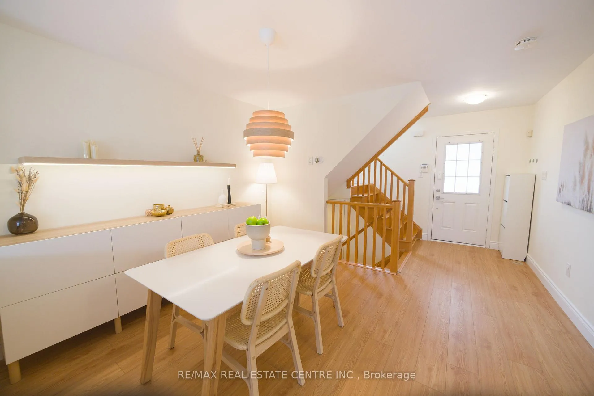 Photo 6 of 778 Johnson Heights, Milton, Coates — HOMEH