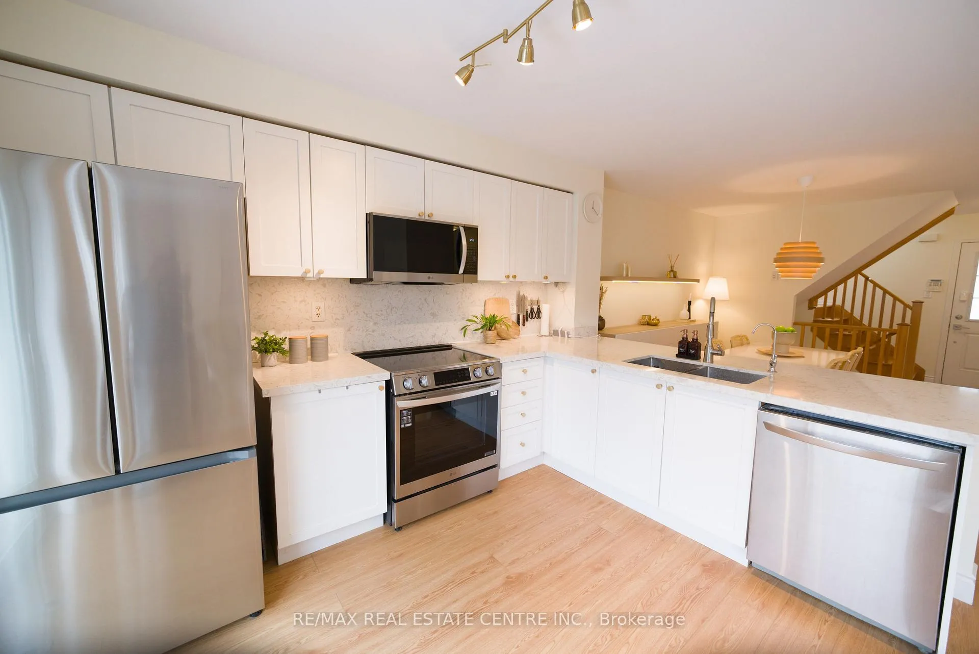 Photo 14 of 778 Johnson Heights, Milton, Coates — HOMEH