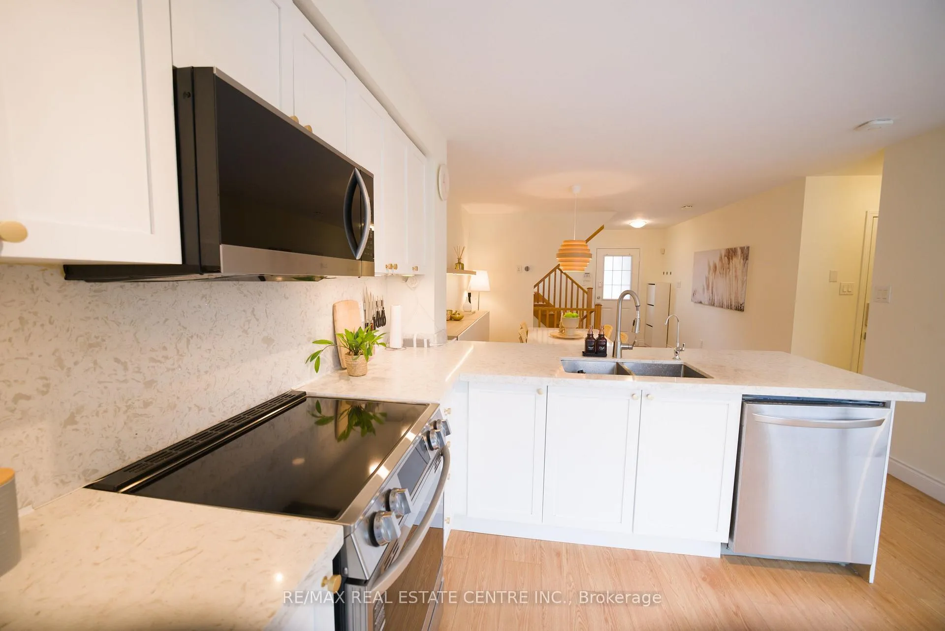 Photo 15 of 778 Johnson Heights, Milton, Coates — HOMEH