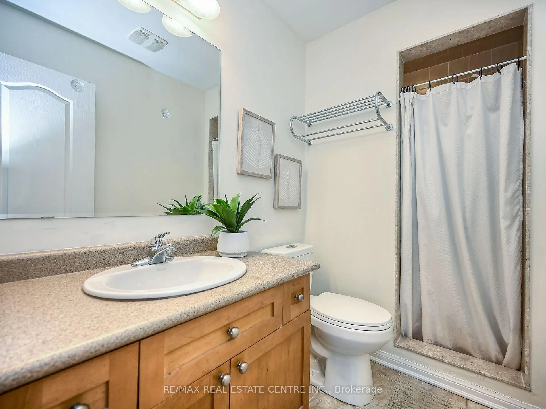 Photo 23 of 778 Johnson Heights, Milton, Coates — HOMEH