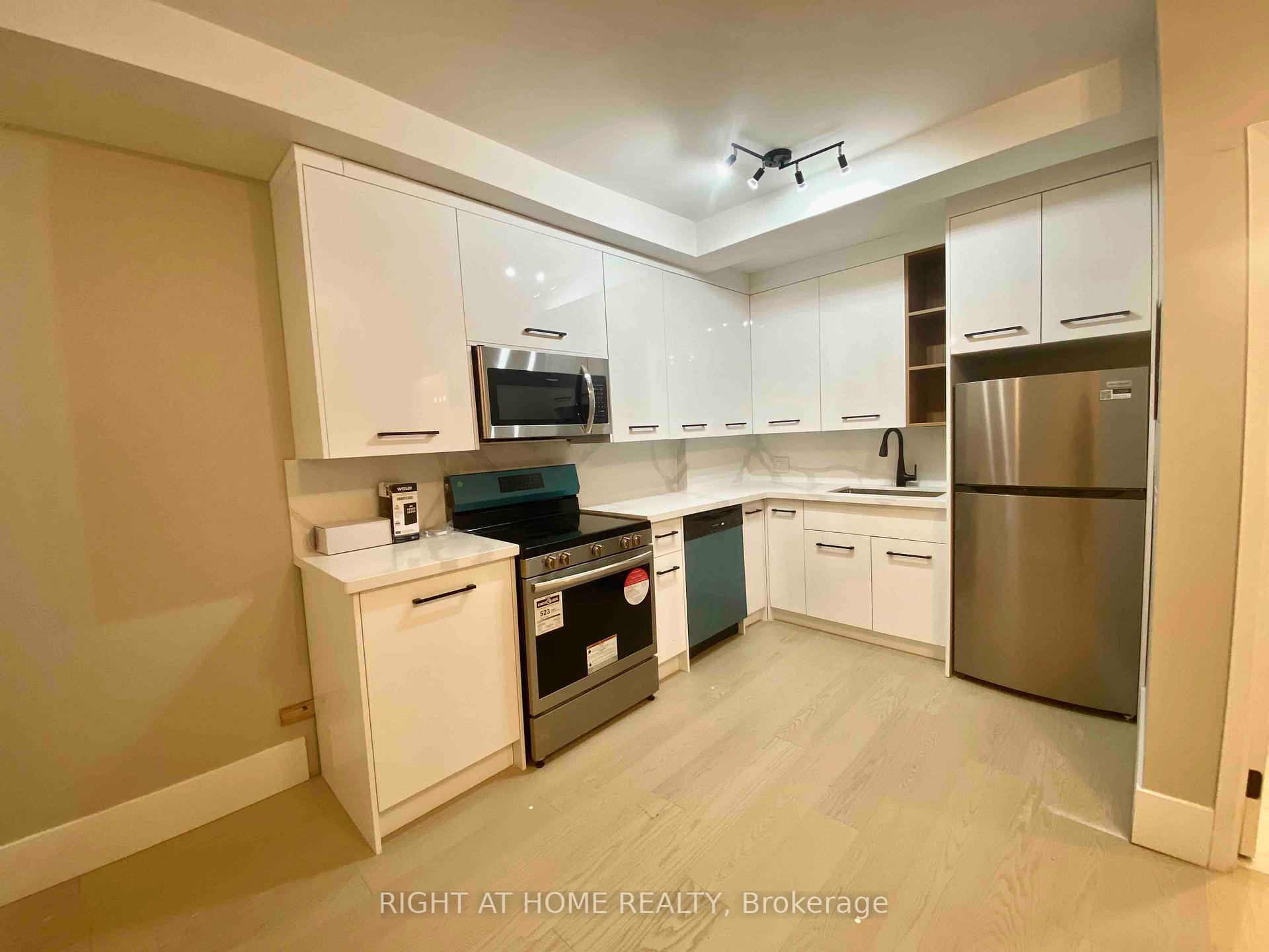 Front of Unit 202, 993 Bloor Street W