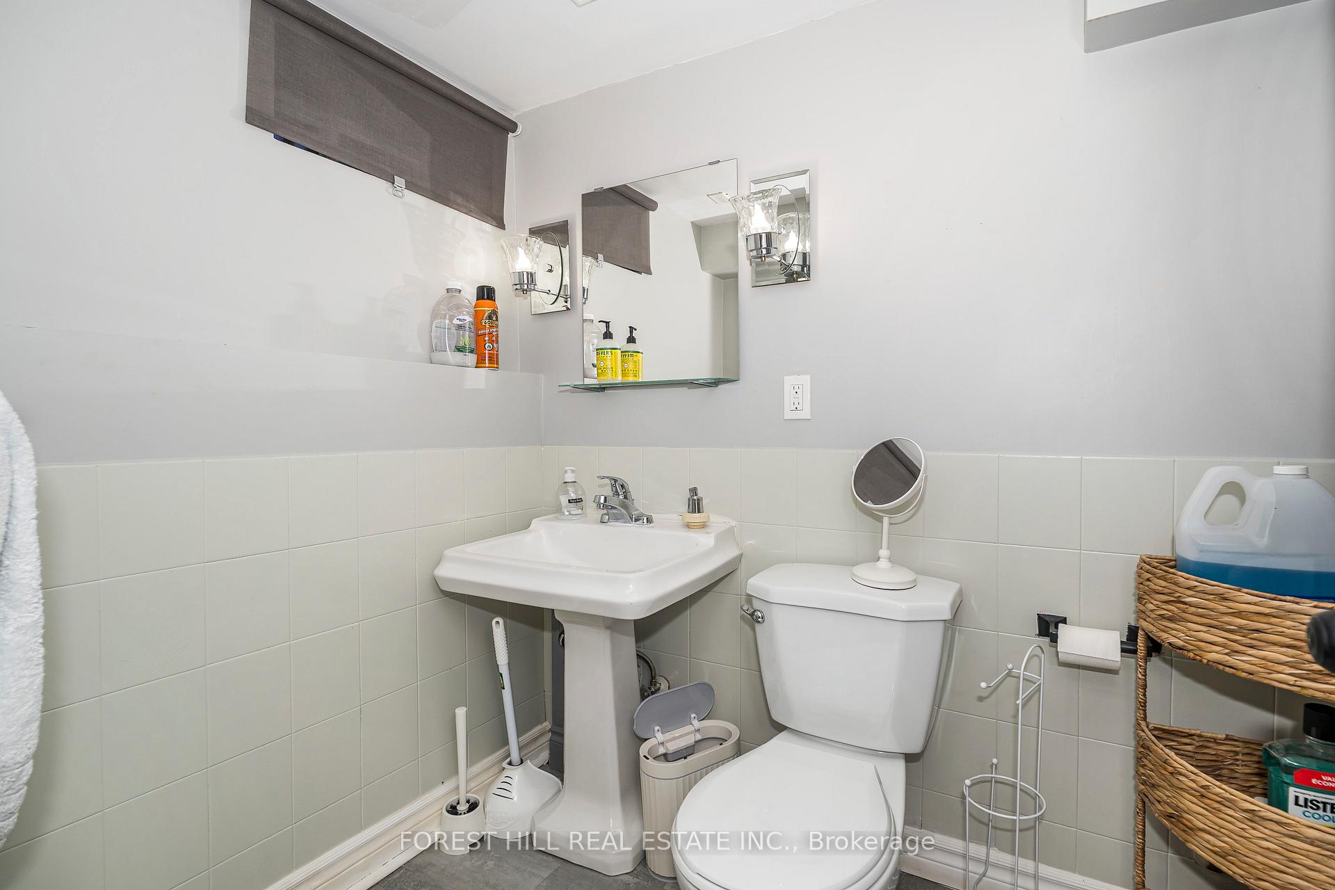 Photo 6 of Unit Lower, 181 Montrose Avenue, Toronto, Trinity-Bellwoods — HOMEH