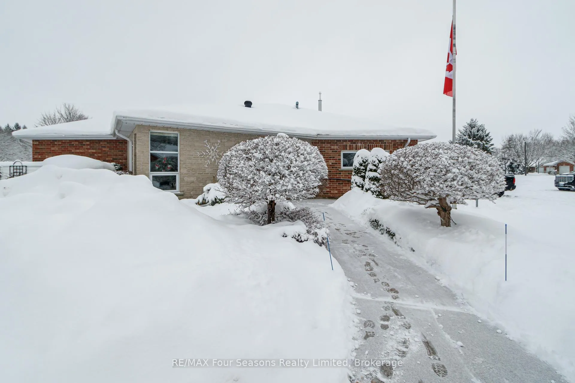 Photo 35 of Unit 58, 275 Huron Street, Clearview, Stayner — HOMEH