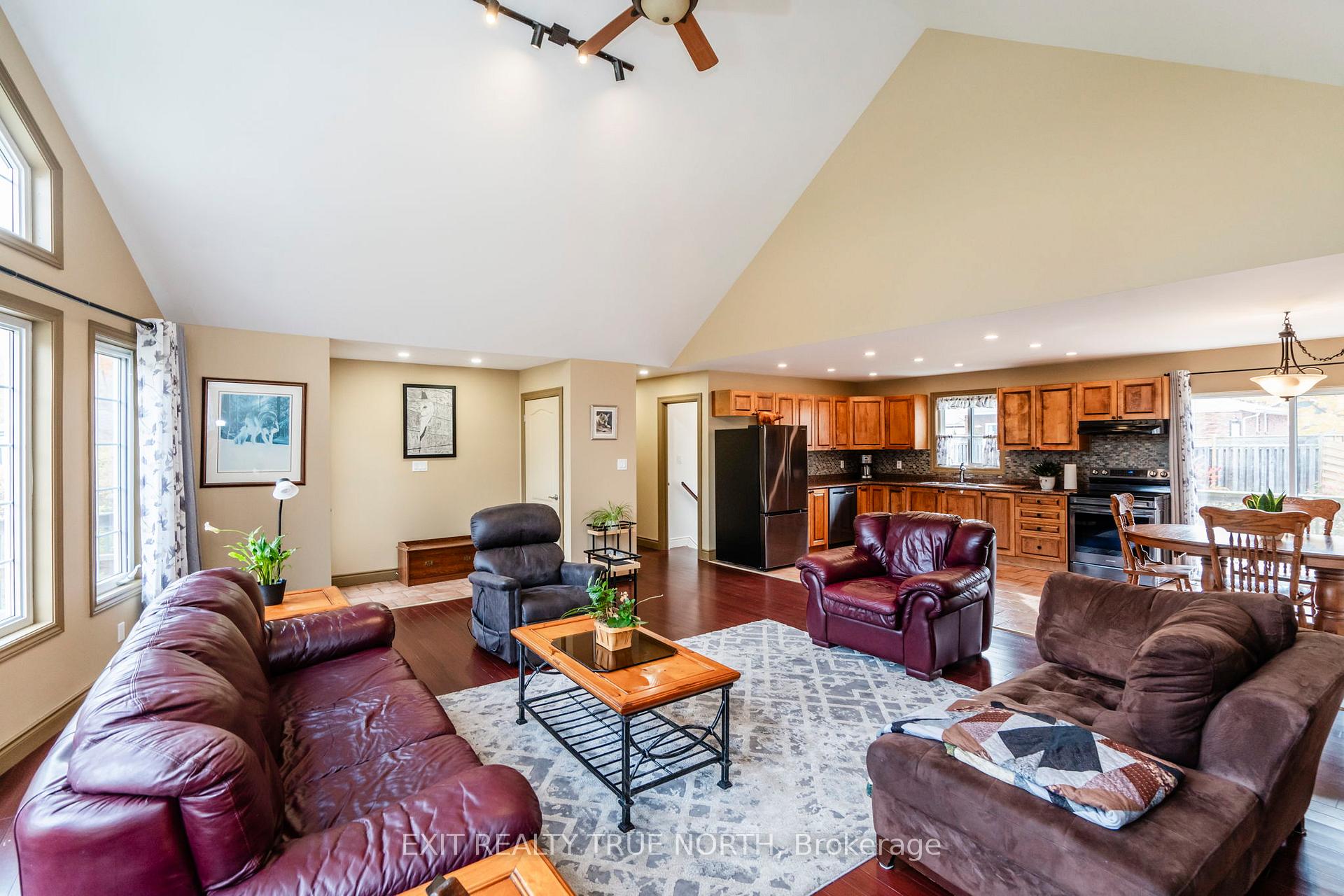 Photo 7 of 24 Wakunda Crescent, Tiny, Rural Tiny — HOMEH