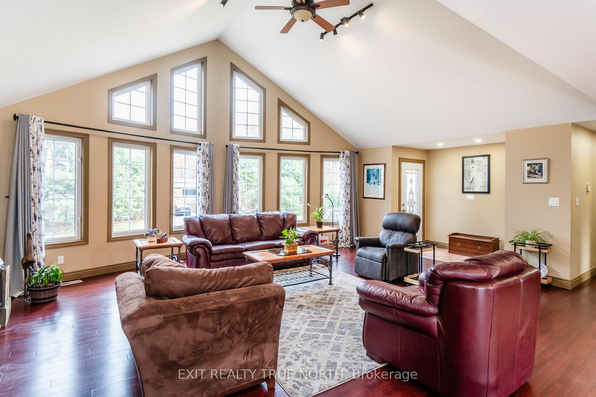 Photo 8 of 24 Wakunda Crescent, Tiny, Rural Tiny — HOMEH