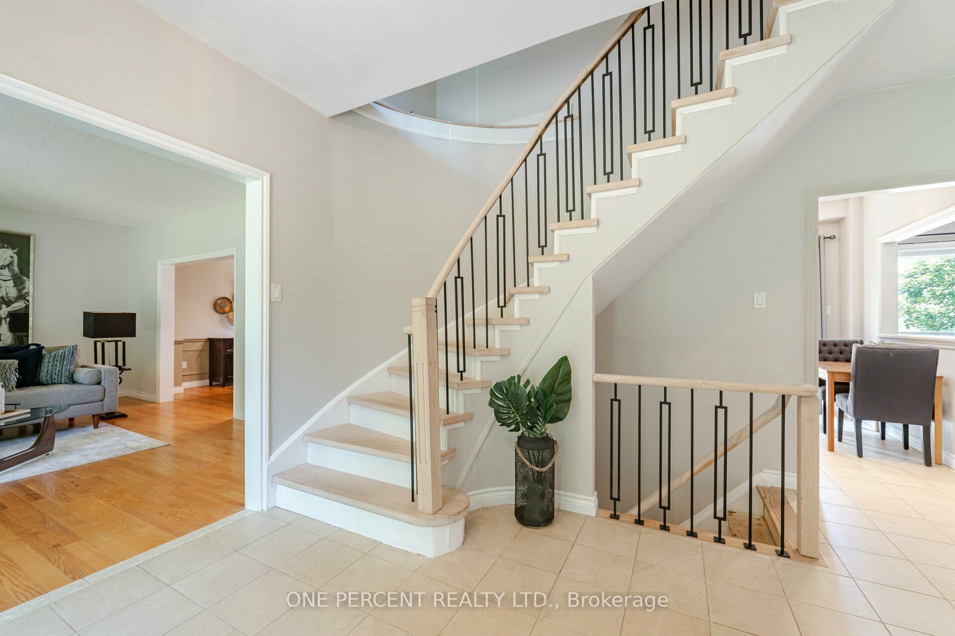 Photo 60 of 70 Palmer Circle, Caledon, Palgrave — HOMEH