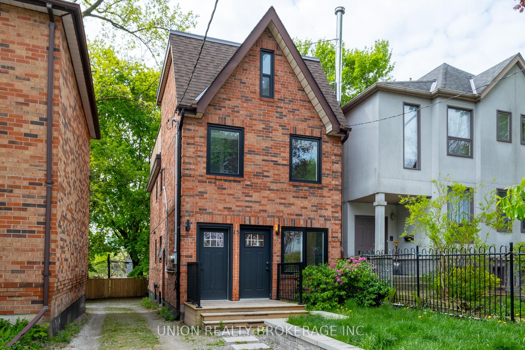 Front of Unit Main, 15 Ivy Avenue