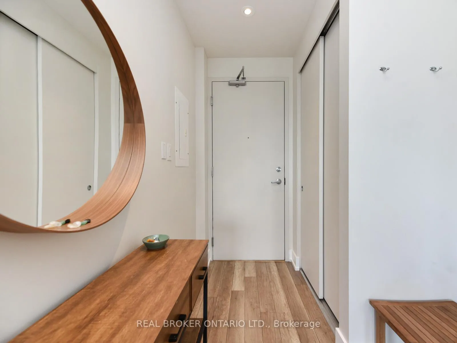 Photo 5 of Unit 1011, 100 Champagne Avenue S, Ottawa, West Centre Town — HOMEH