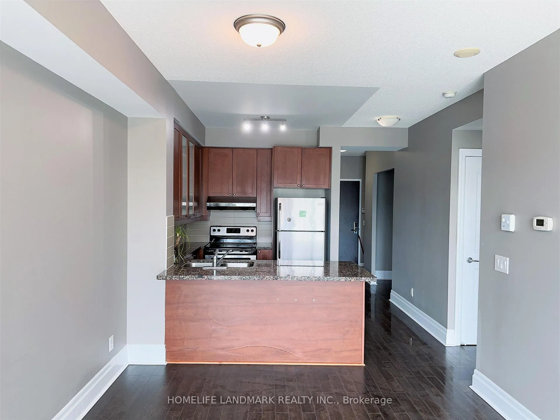 Photo 3 of Unit 417, 111 Upper Duke Crescent, Markham, Unionville — HOMEH