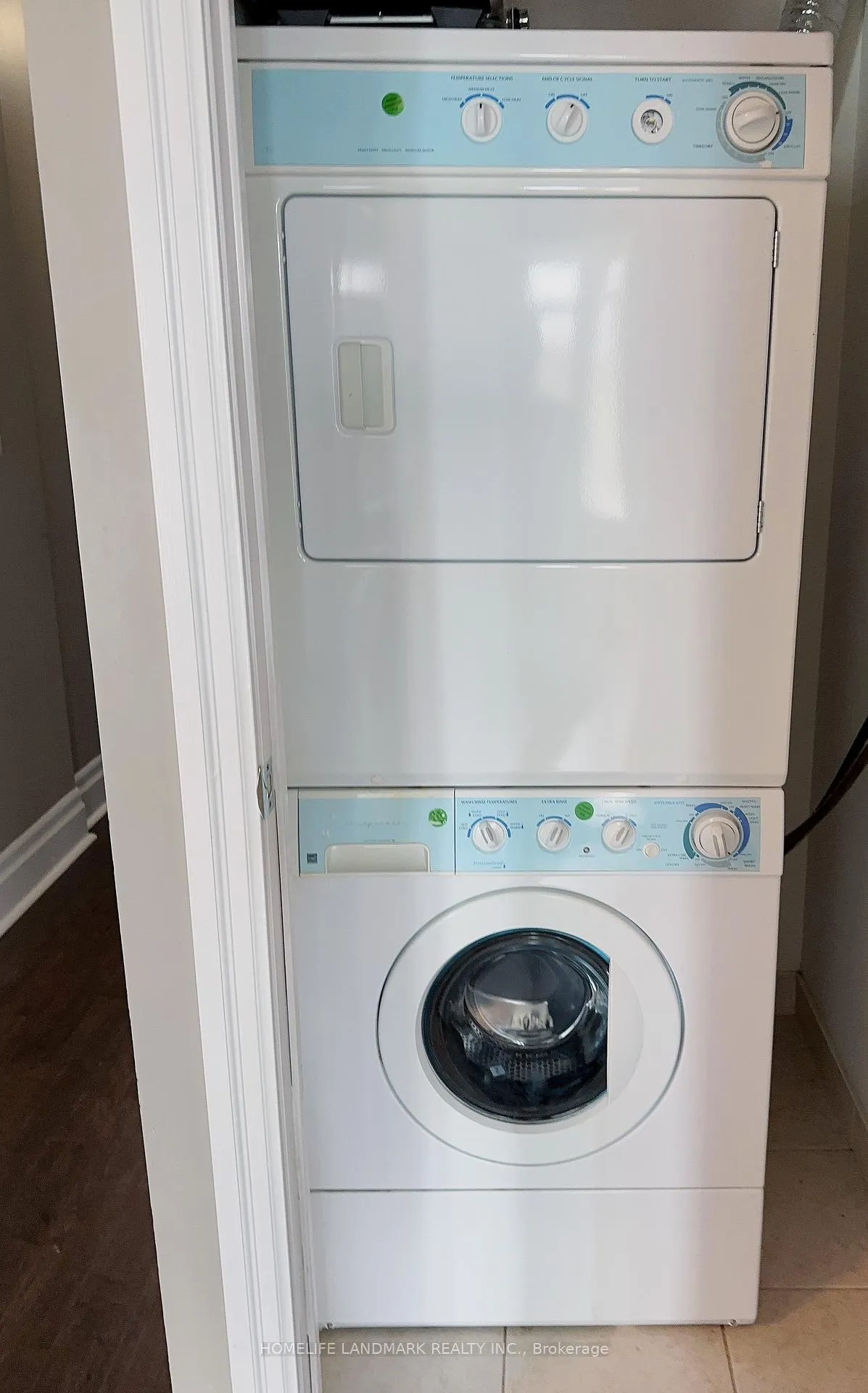 Photo 10 of Unit 417, 111 Upper Duke Crescent, Markham, Unionville — HOMEH
