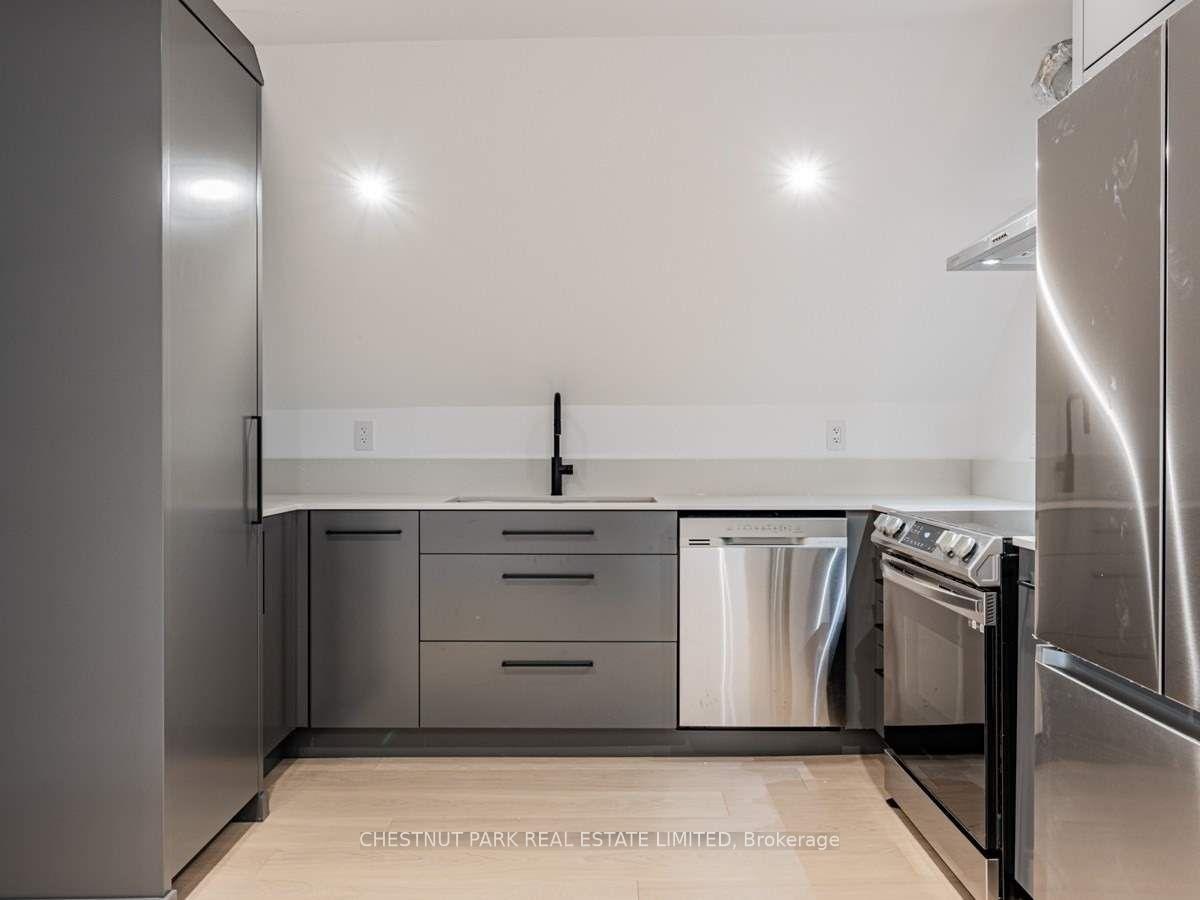 Photo 12 of Unit 3rd, 607 Huron Street, Toronto, The Annex — HOMEH
