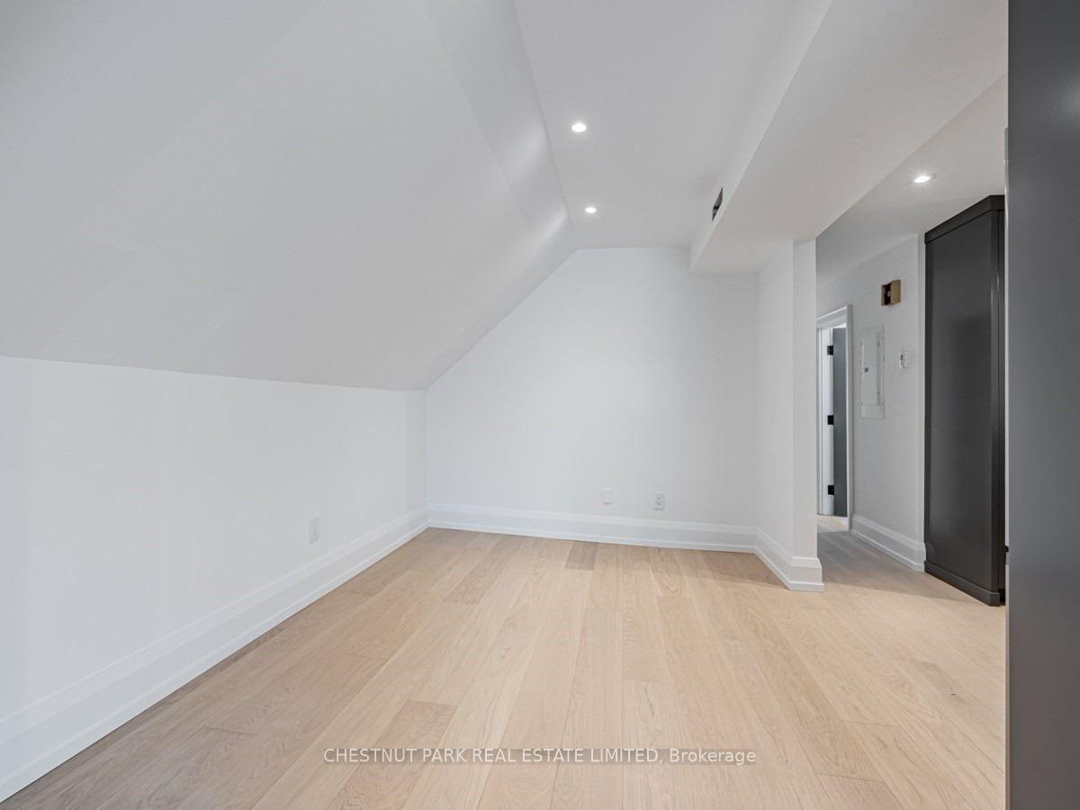 Photo 3 of Unit 3rd, 607 Huron Street, Toronto, The Annex — HOMEH