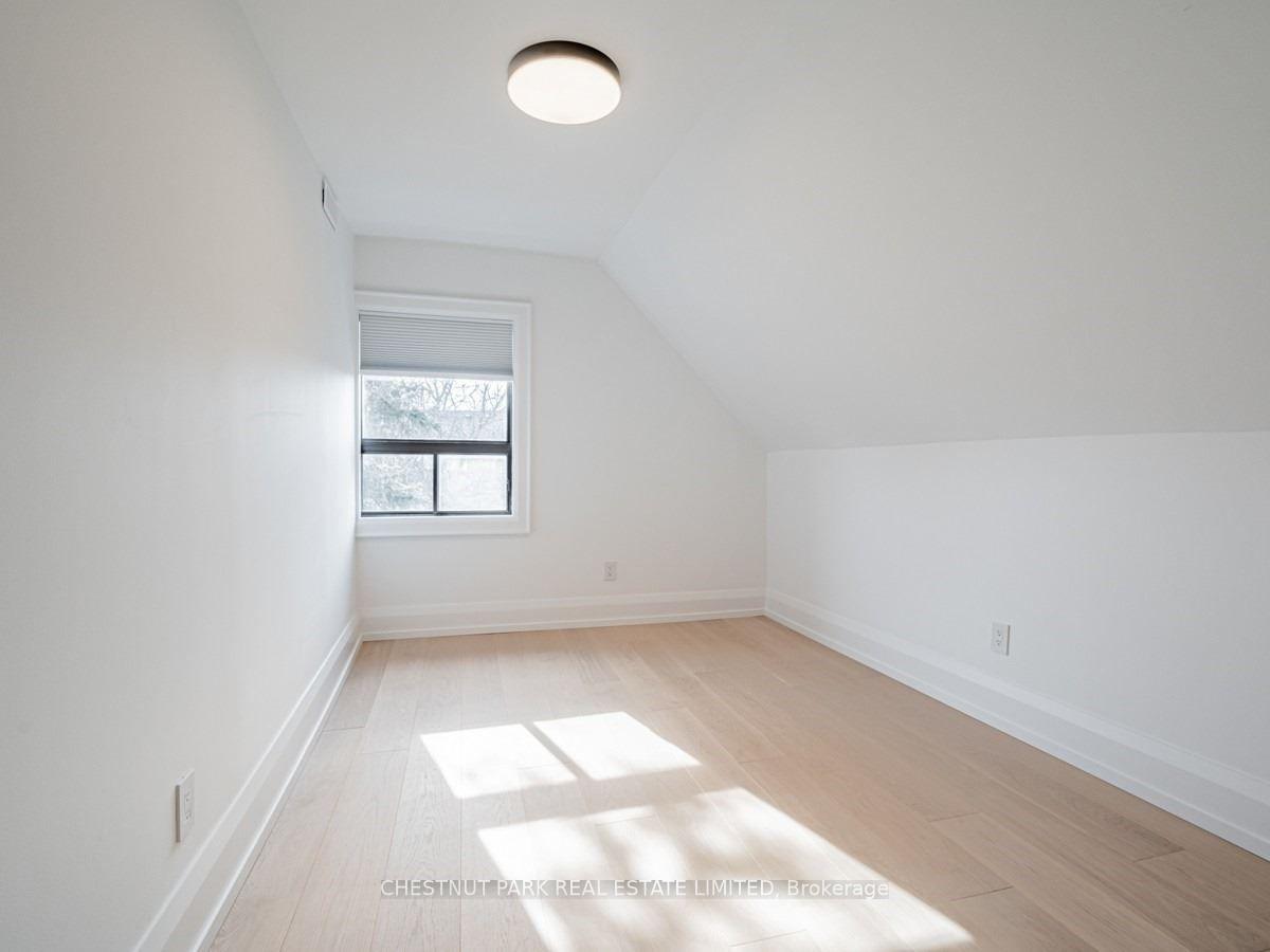 Photo 5 of Unit 3rd, 607 Huron Street, Toronto, The Annex — HOMEH