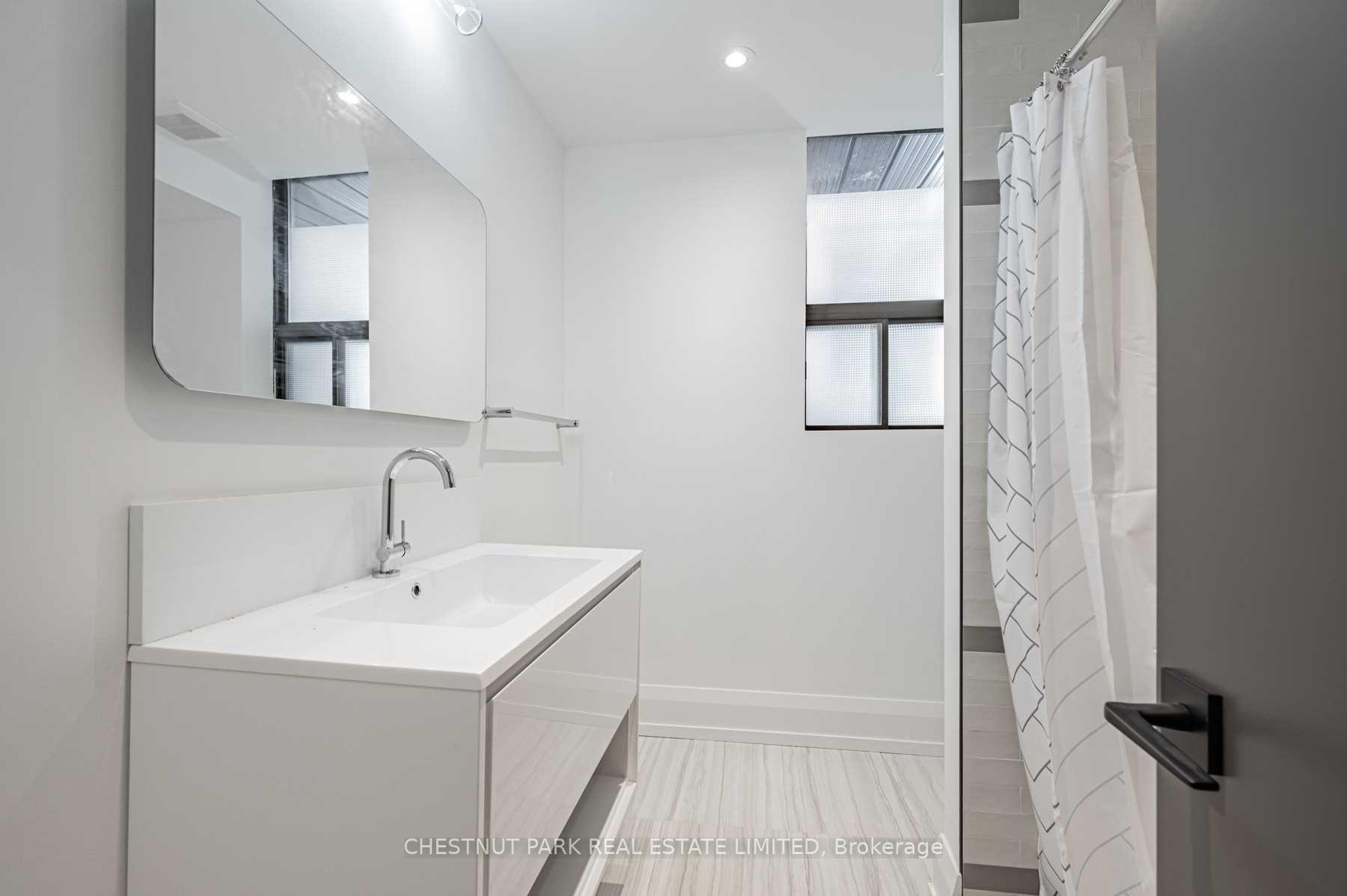 Photo 6 of Unit 3rd, 607 Huron Street, Toronto, The Annex — HOMEH