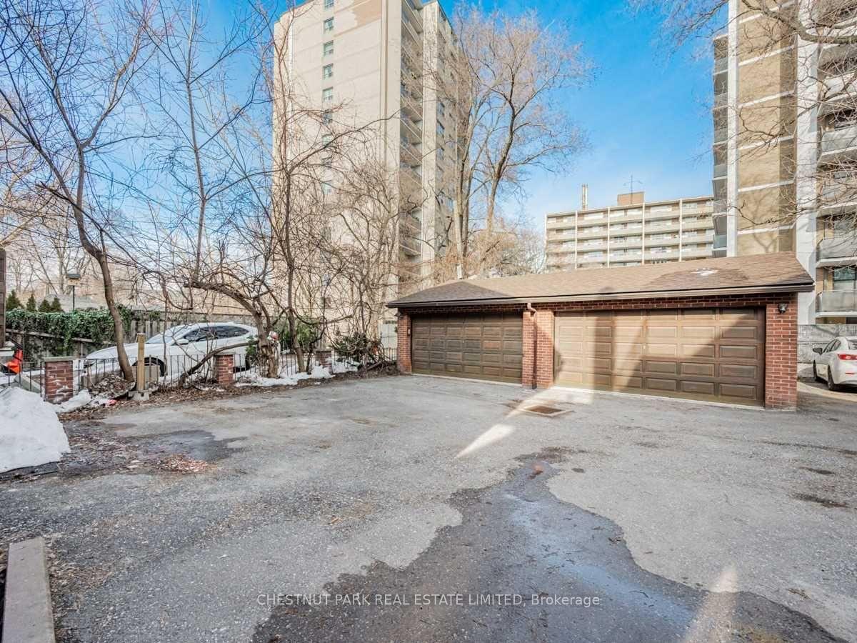 Photo 9 of Unit 3rd, 607 Huron Street, Toronto, The Annex — HOMEH