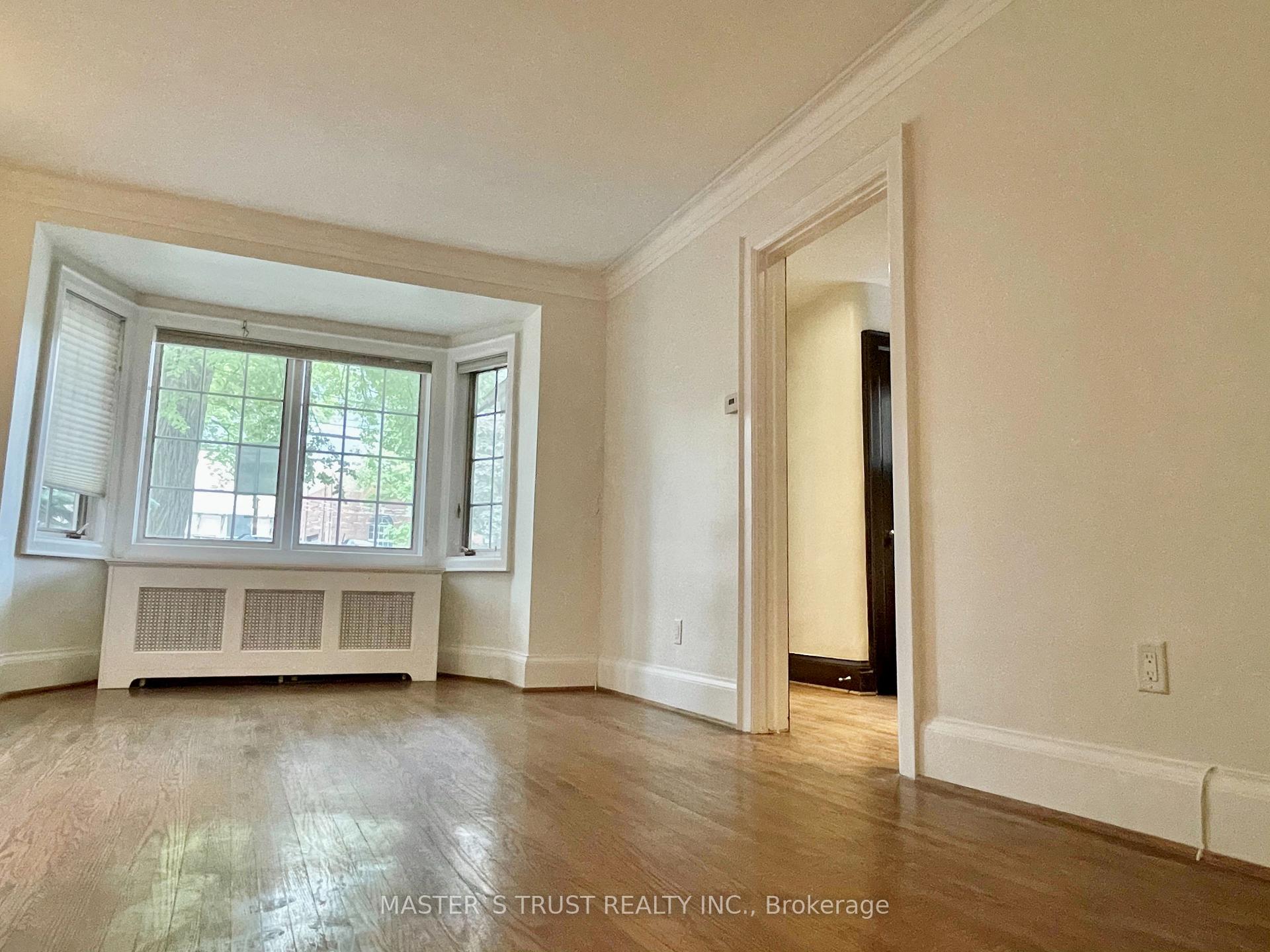 Photo 4 of 12 Duplex Crescent, Toronto, Yonge-Eglinton — HOMEH