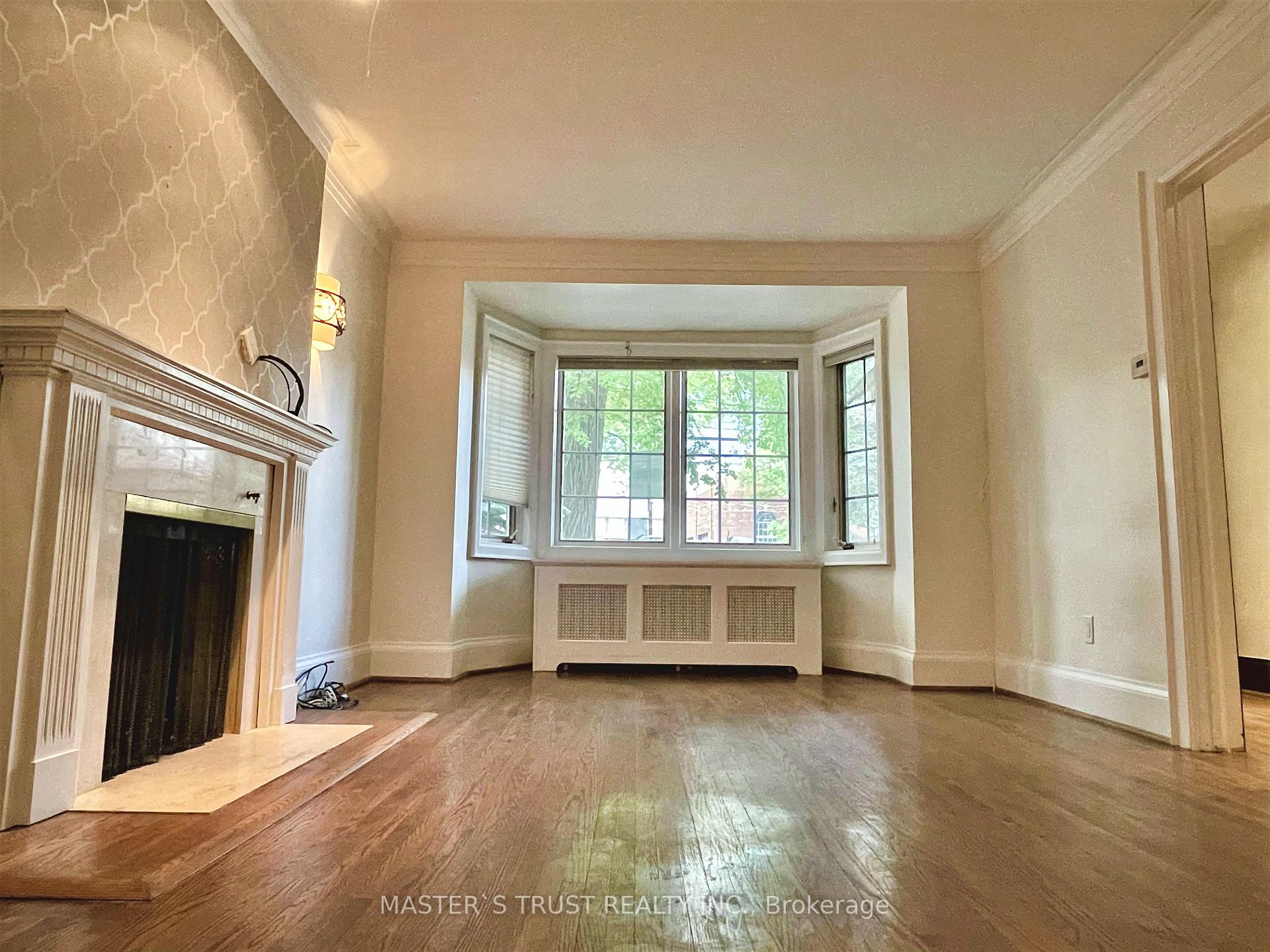 Photo 5 of 12 Duplex Crescent, Toronto, Yonge-Eglinton — HOMEH