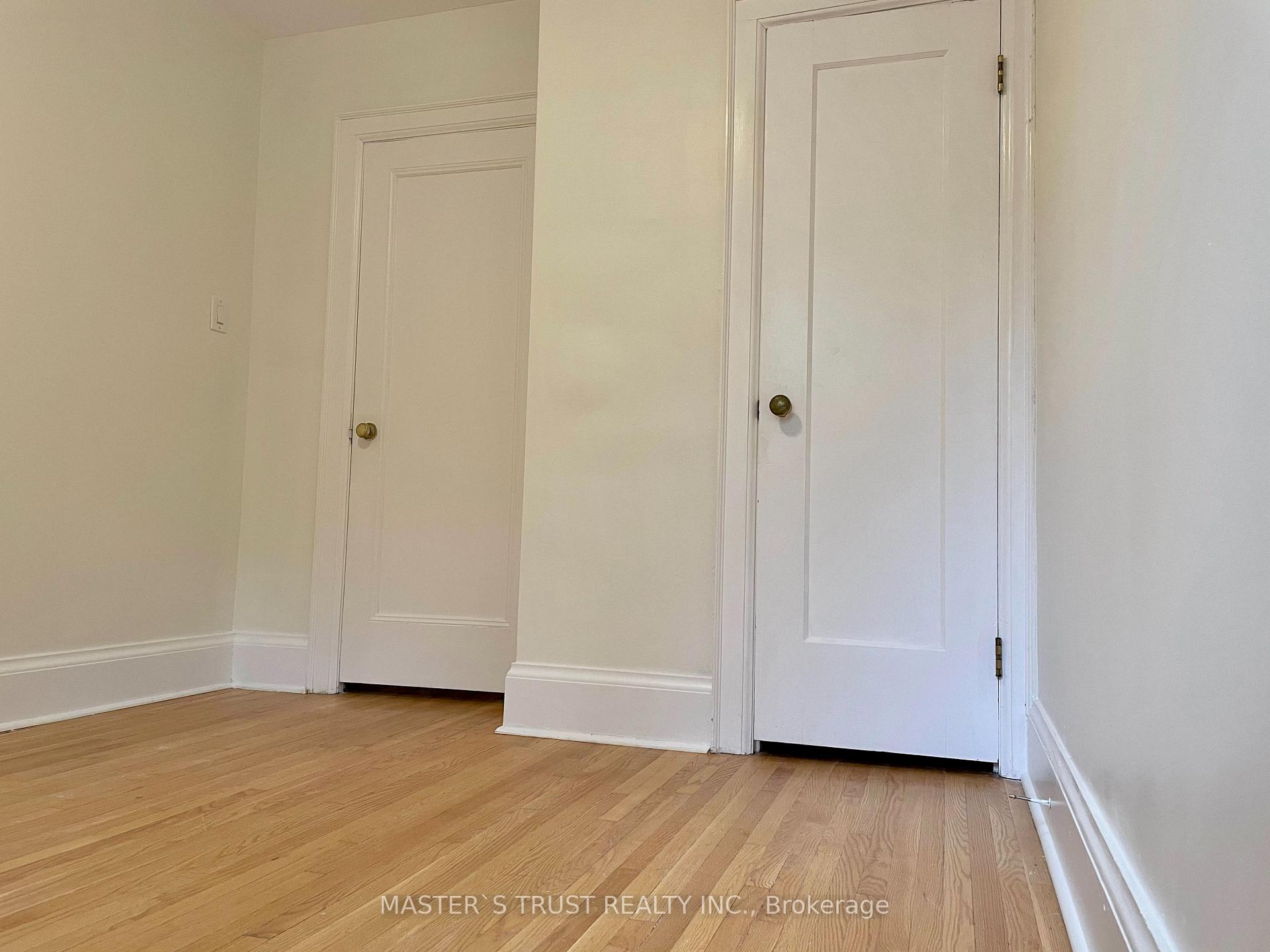 Photo 16 of 12 Duplex Crescent, Toronto, Yonge-Eglinton — HOMEH