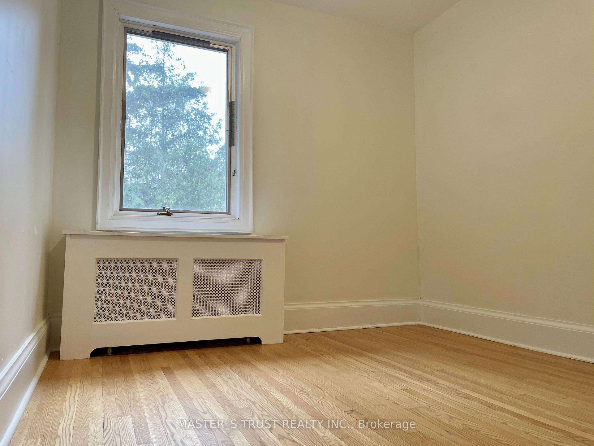 Photo 18 of 12 Duplex Crescent, Toronto, Yonge-Eglinton — HOMEH