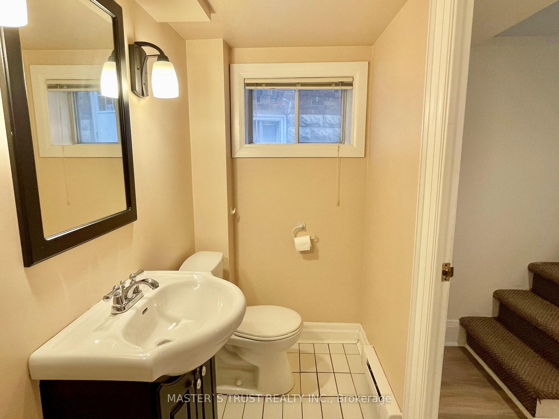 Photo 23 of 12 Duplex Crescent, Toronto, Yonge-Eglinton — HOMEH