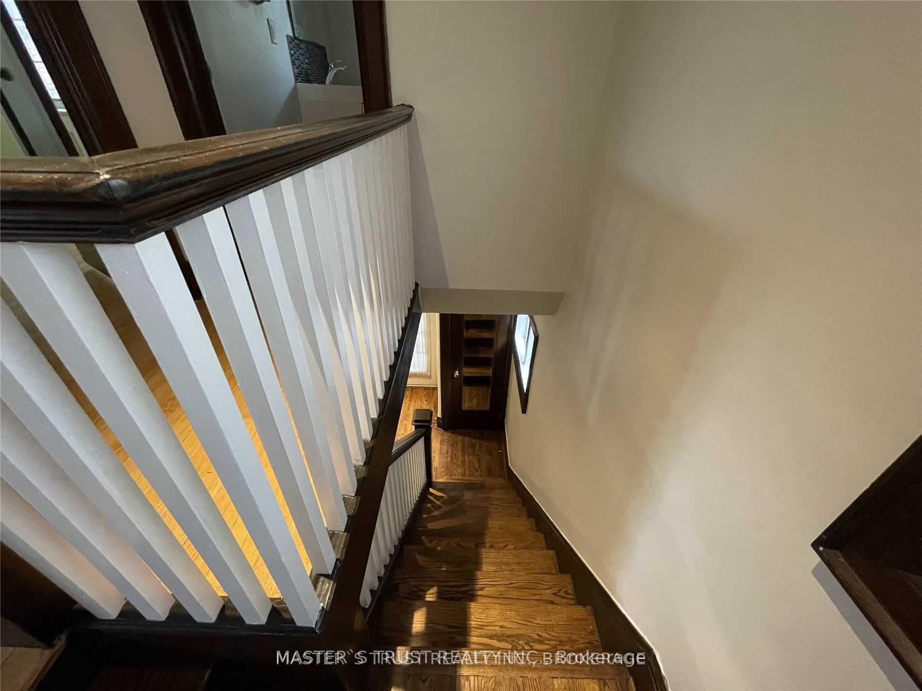 Photo 30 of 12 Duplex Crescent, Toronto, Yonge-Eglinton — HOMEH