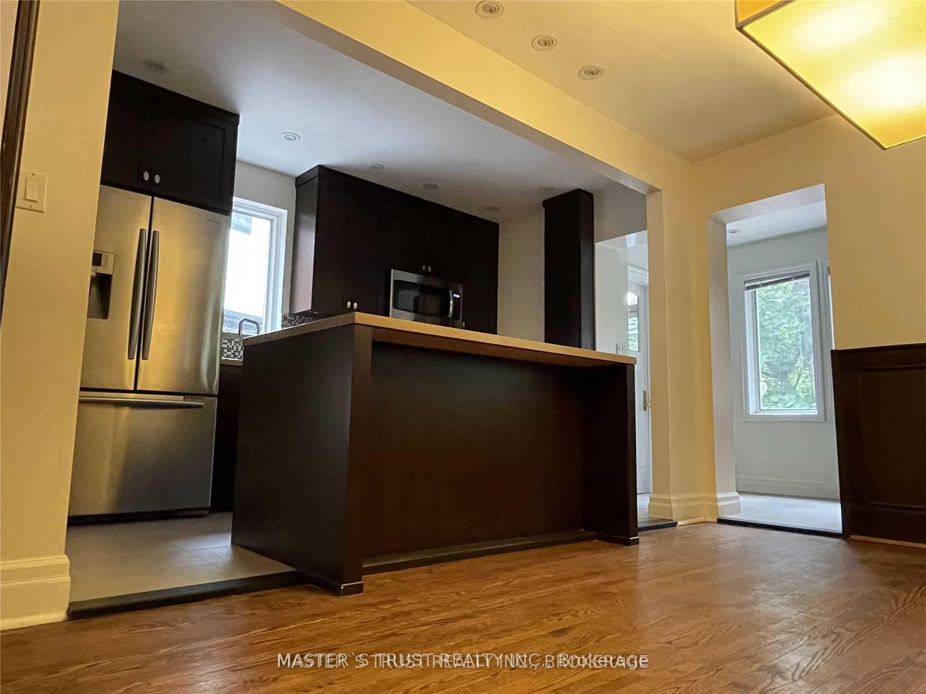 Photo 34 of 12 Duplex Crescent, Toronto, Yonge-Eglinton — HOMEH