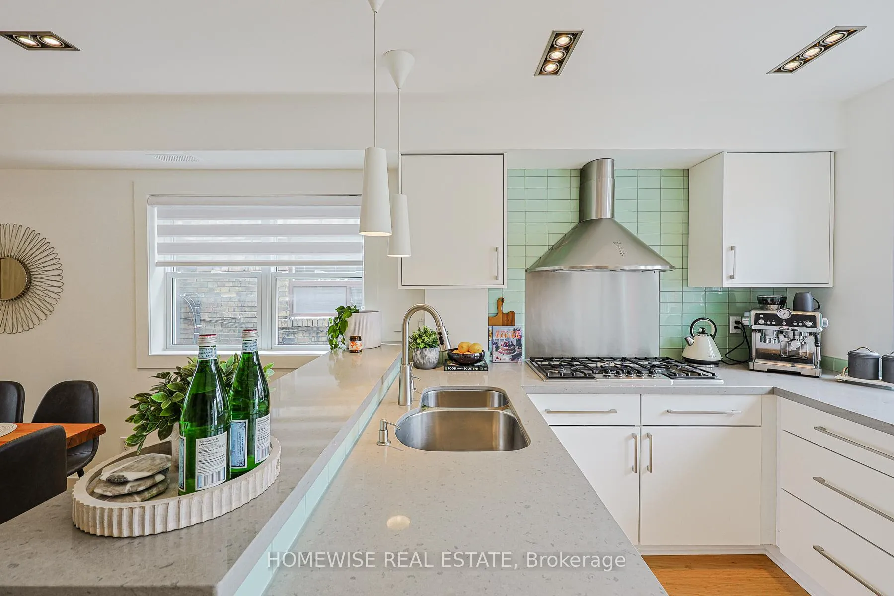 Photo 10 of 12 Leeds Street, Toronto, Dovercourt-Wallace Emerson-Junction — HOMEH
