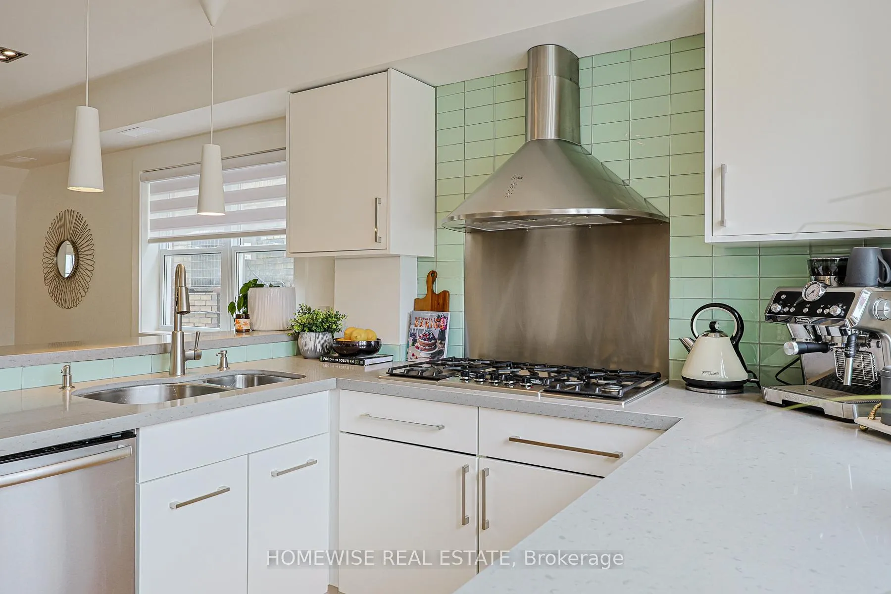 Photo 11 of 12 Leeds Street, Toronto, Dovercourt-Wallace Emerson-Junction — HOMEH
