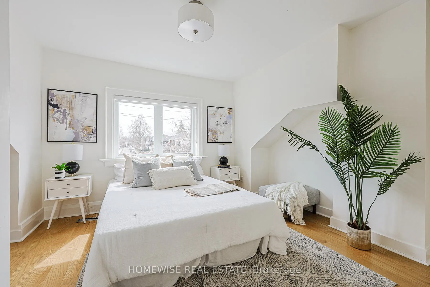 Photo 13 of 12 Leeds Street, Toronto, Dovercourt-Wallace Emerson-Junction — HOMEH