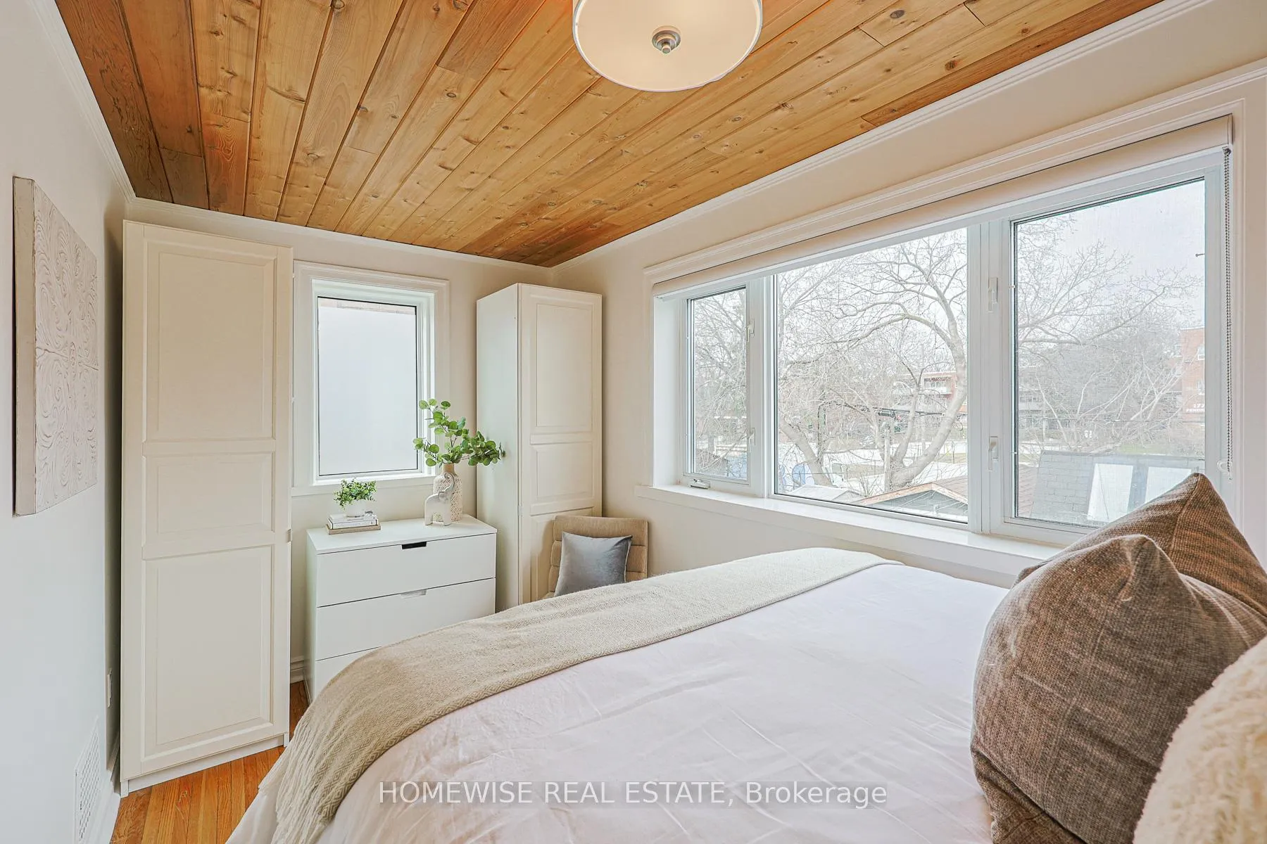 Photo 18 of 12 Leeds Street, Toronto, Dovercourt-Wallace Emerson-Junction — HOMEH