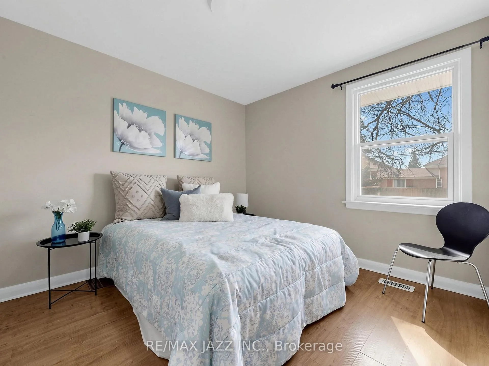 Photo 10 of 254 Wilson Road S, Oshawa, Central — HOMEH