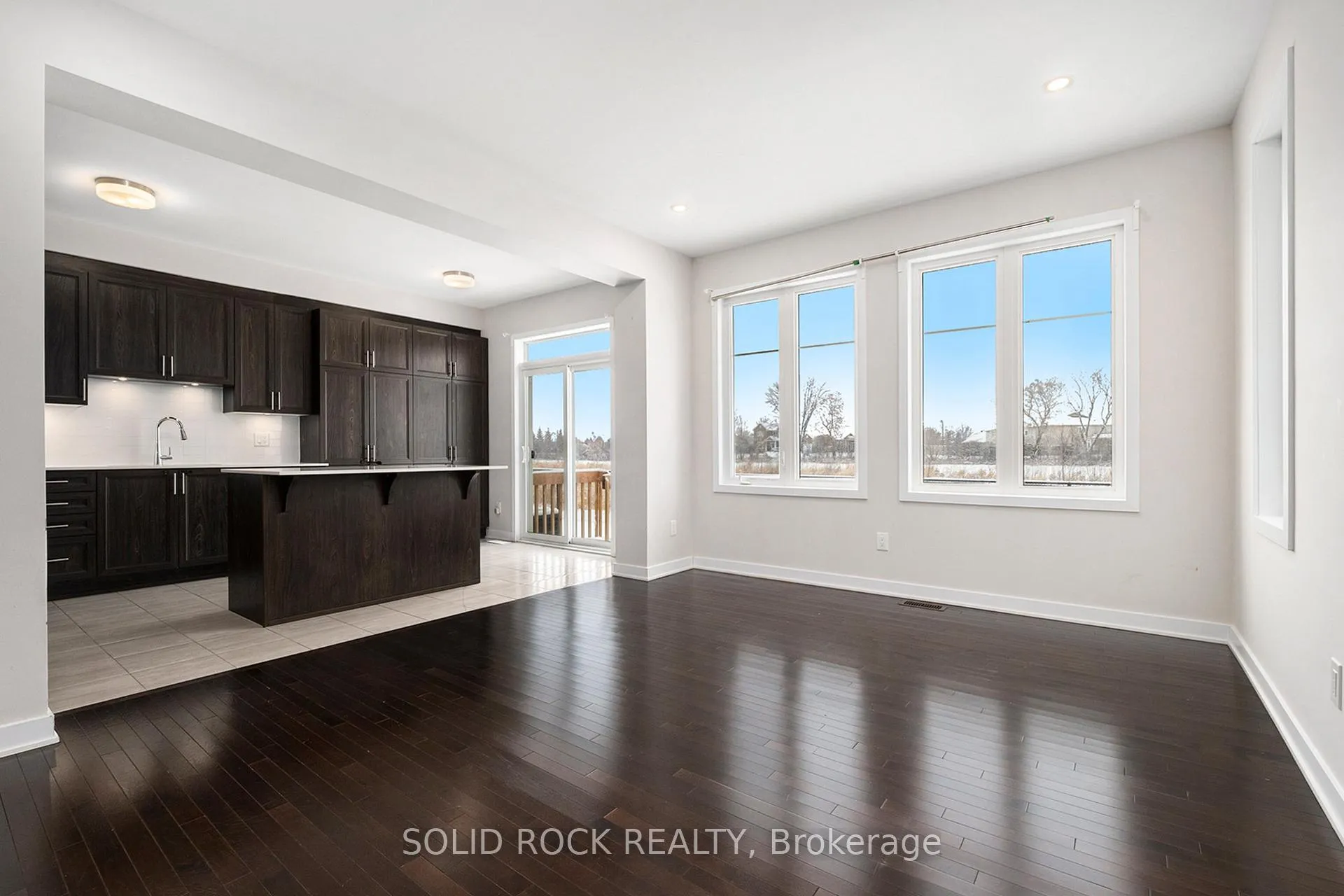 Photo 5 of 2010 Postilion Street, Ottawa, Richmond — HOMEH