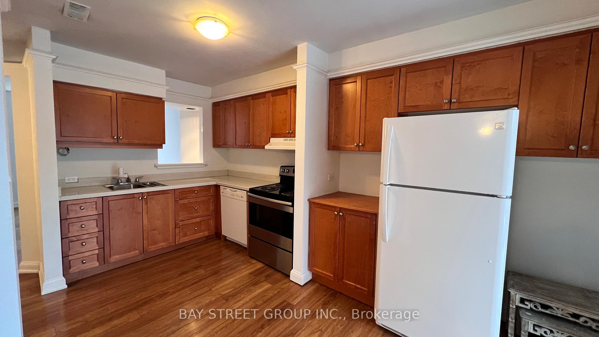 Photo 8 of Unit Upper, 182 Spadina Rd., Toronto, The Annex — HOMEH