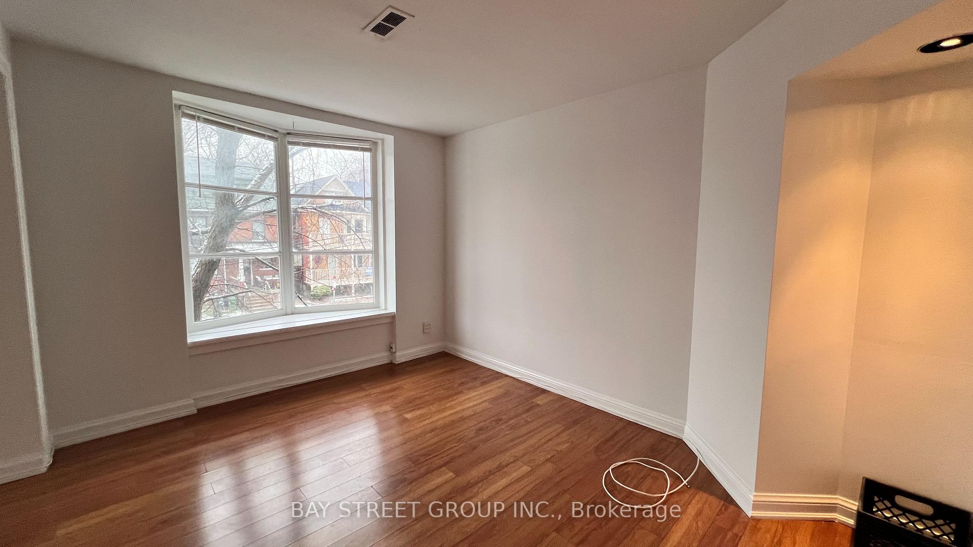 Photo 10 of Unit Upper, 182 Spadina Rd., Toronto, The Annex — HOMEH