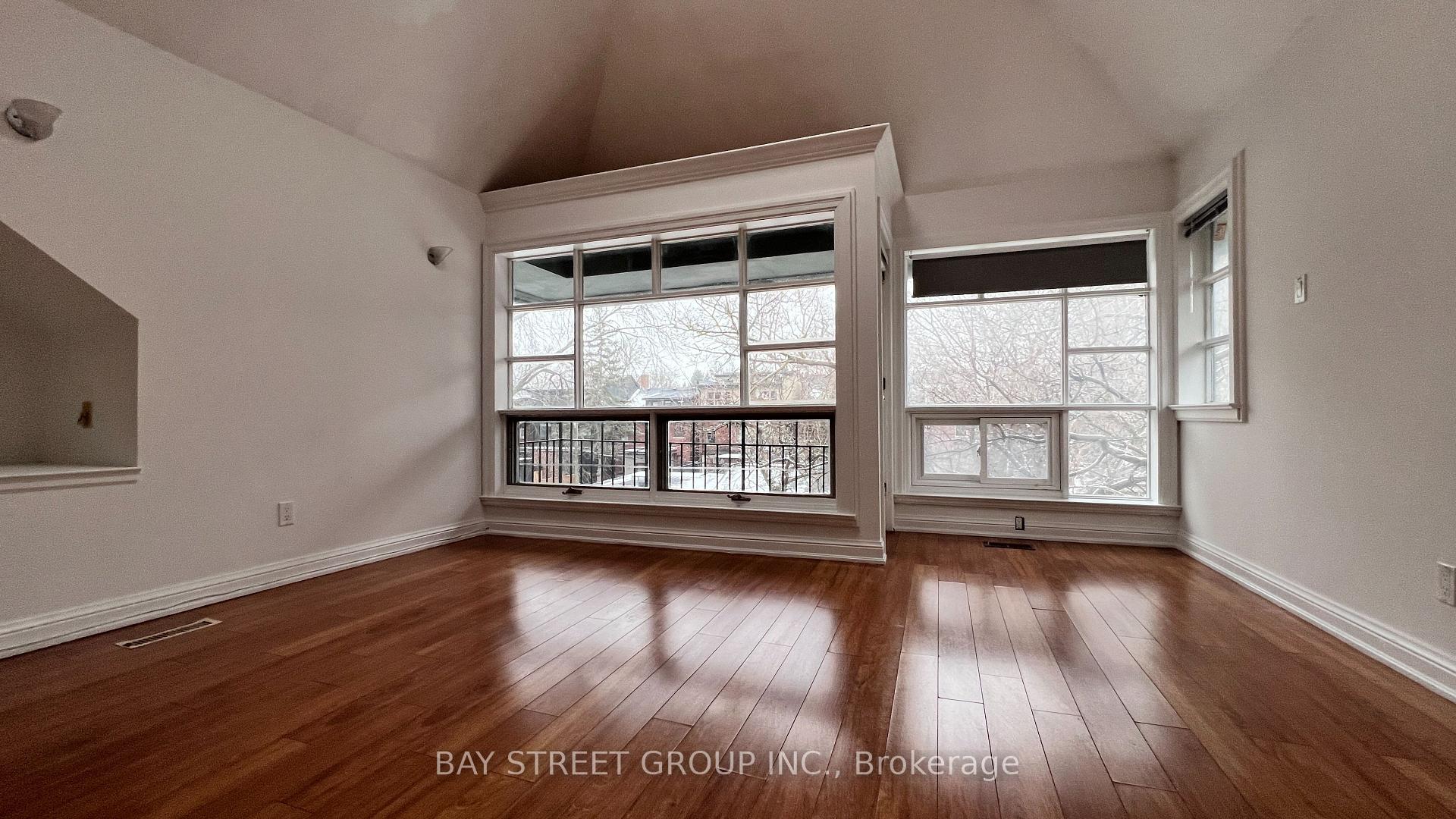 Photo 9 of Unit Upper, 182 Spadina Rd., Toronto, The Annex — HOMEH