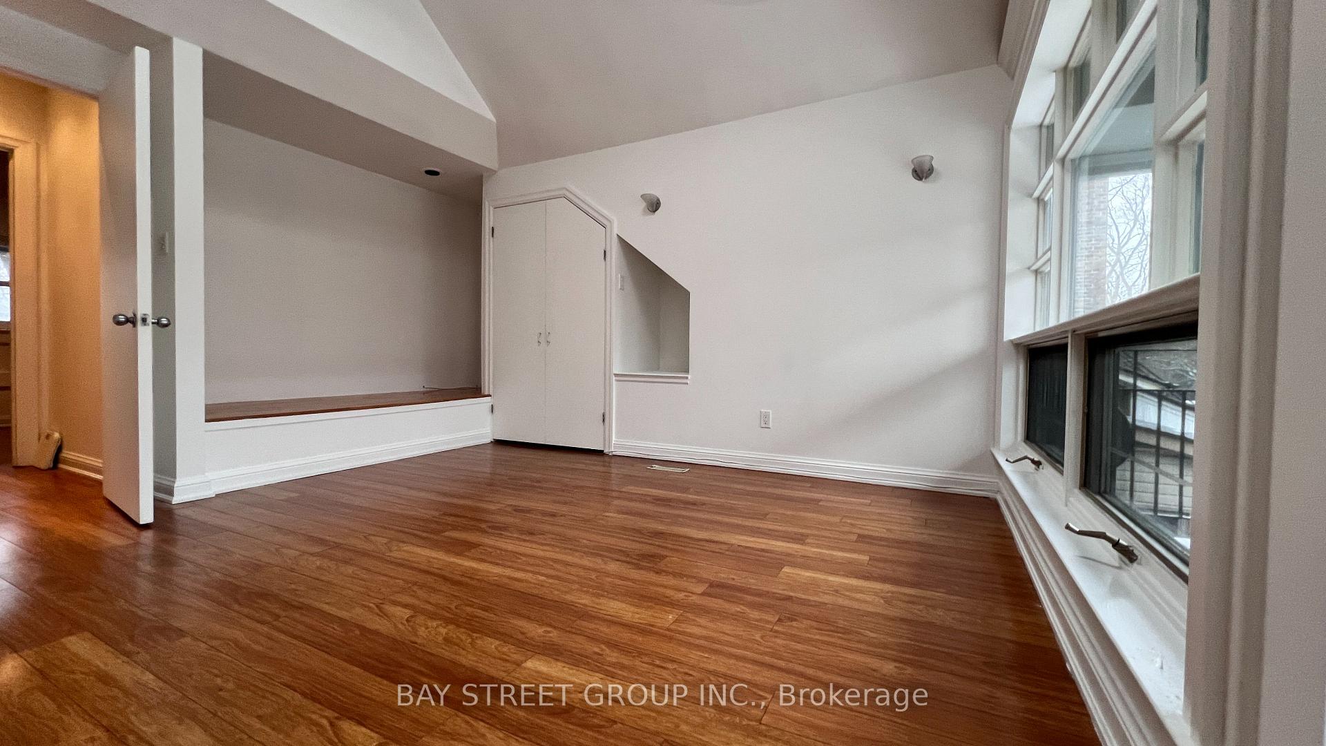 Photo 11 of Unit Upper, 182 Spadina Rd., Toronto, The Annex — HOMEH