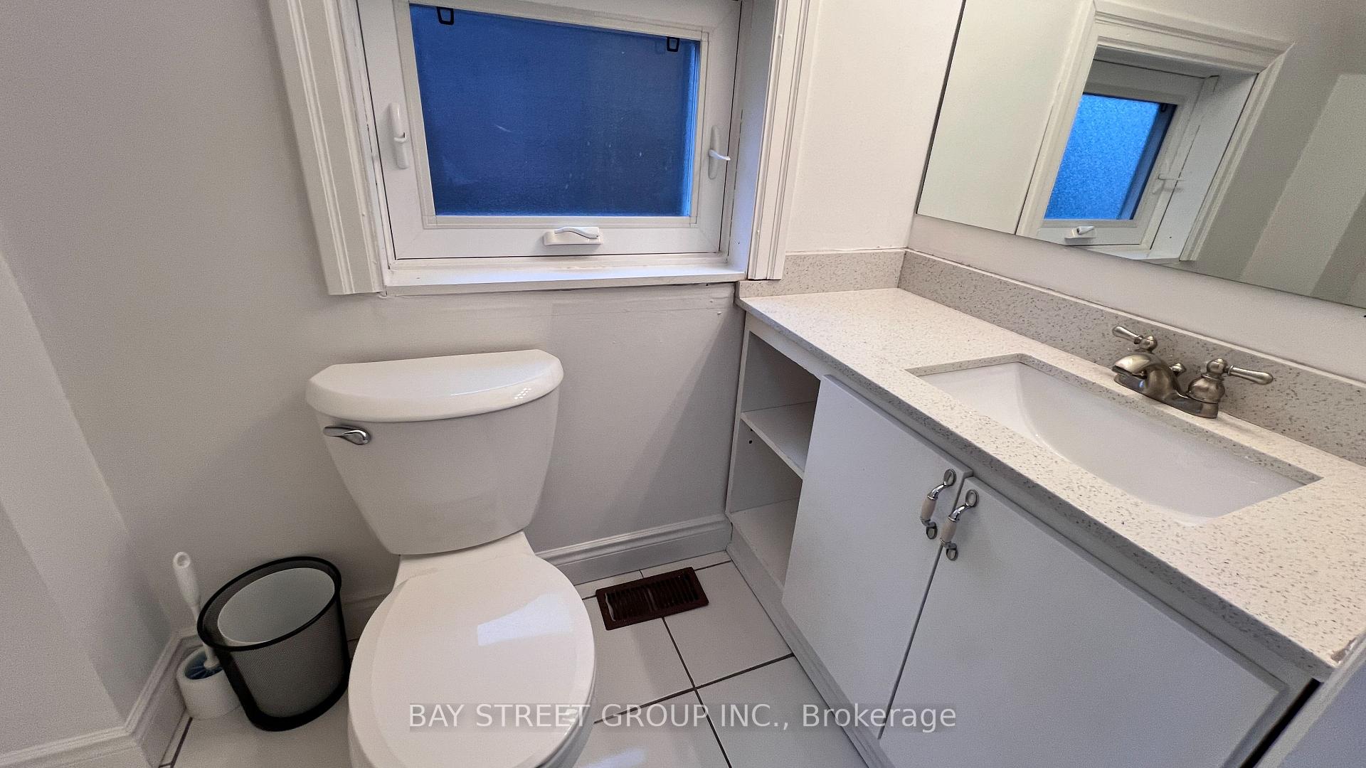 Photo 13 of Unit Upper, 182 Spadina Rd., Toronto, The Annex — HOMEH
