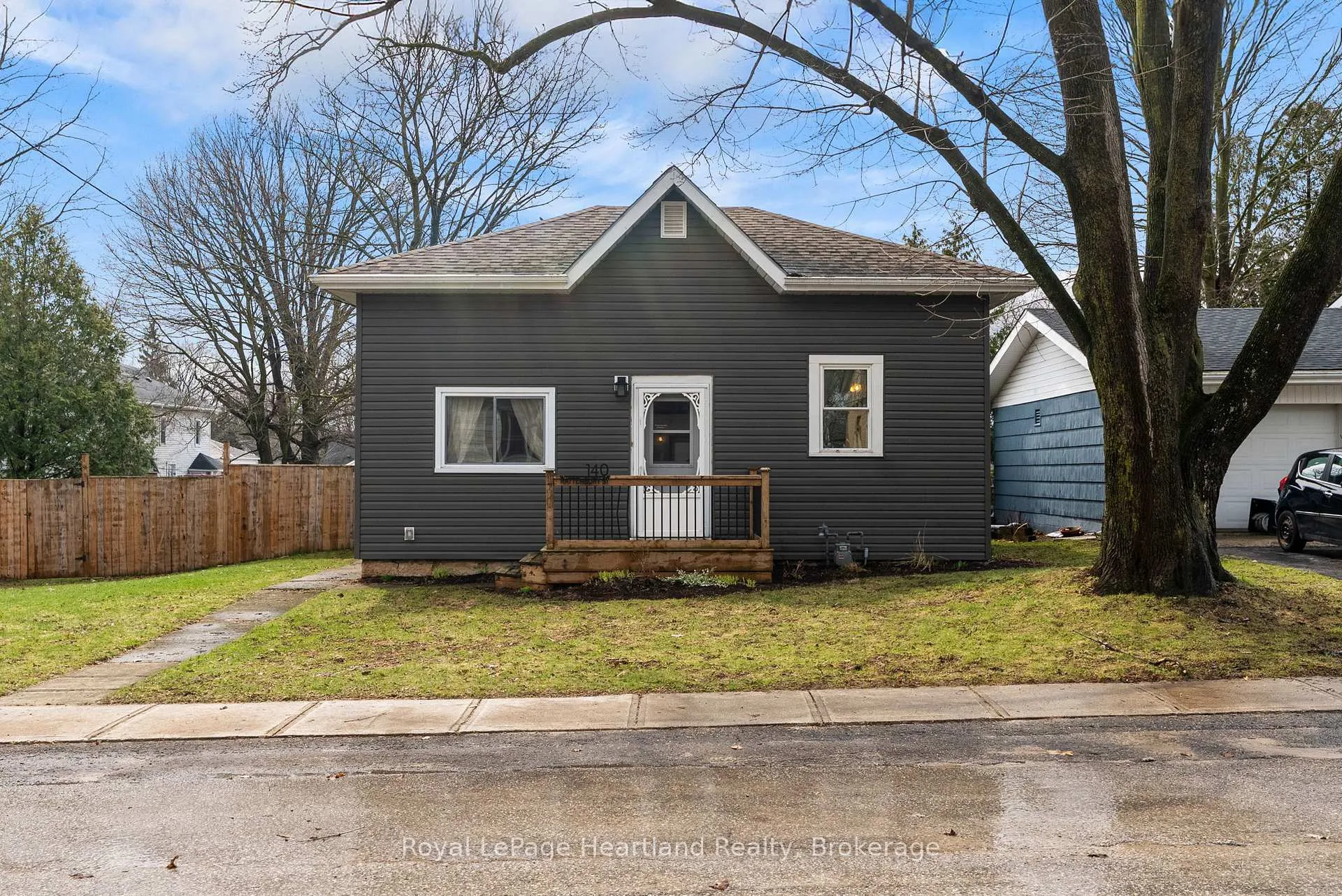 Photo 1 of 140 Rattenbury Street W, Central Huron, Clinton — HOMEH