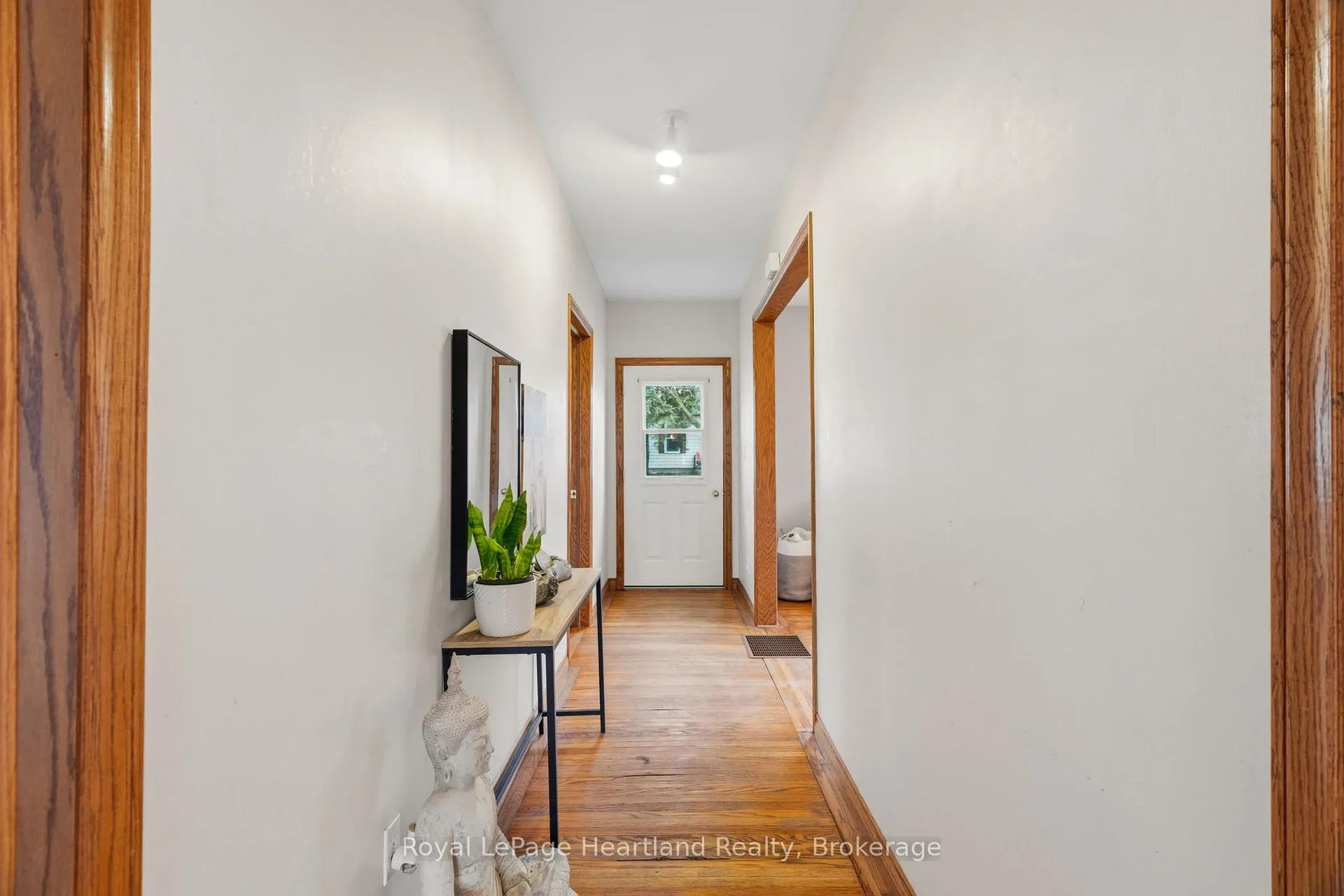 Photo 5 of 140 Rattenbury Street W, Central Huron, Clinton — HOMEH