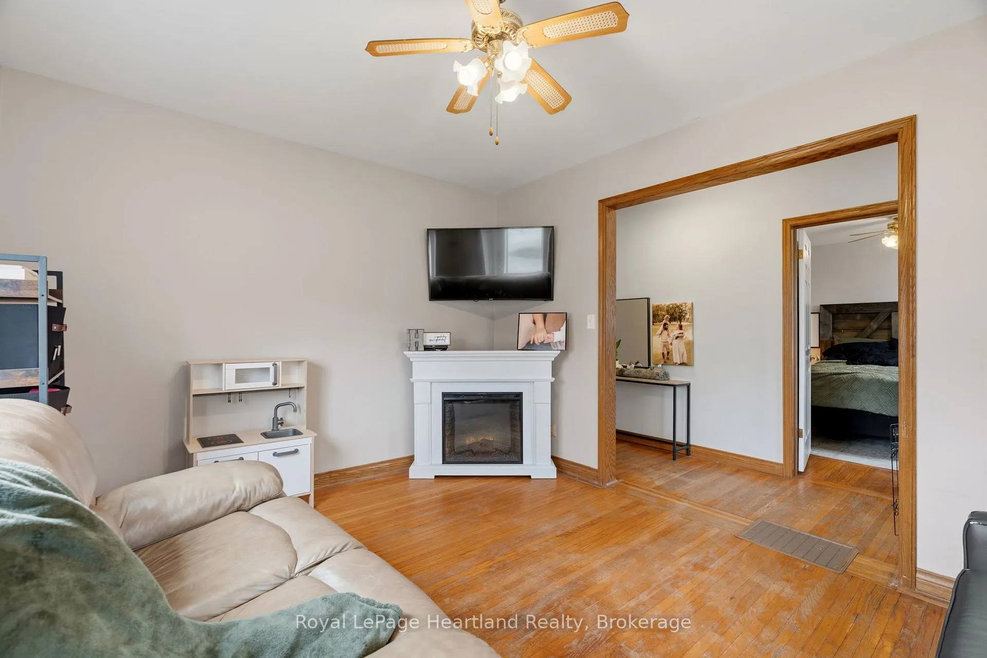 Photo 8 of 140 Rattenbury Street W, Central Huron, Clinton — HOMEH