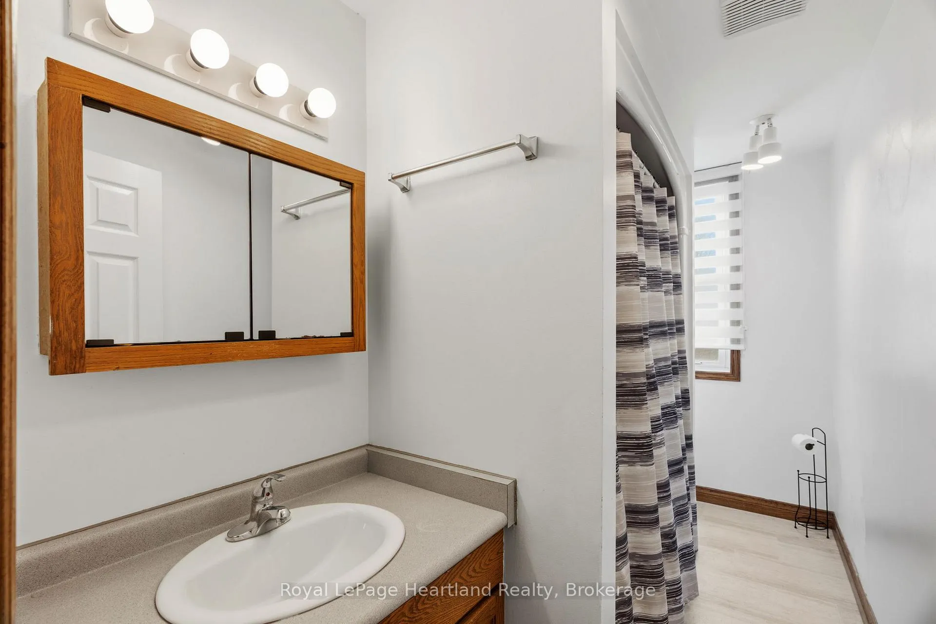Photo 12 of 140 Rattenbury Street W, Central Huron, Clinton — HOMEH