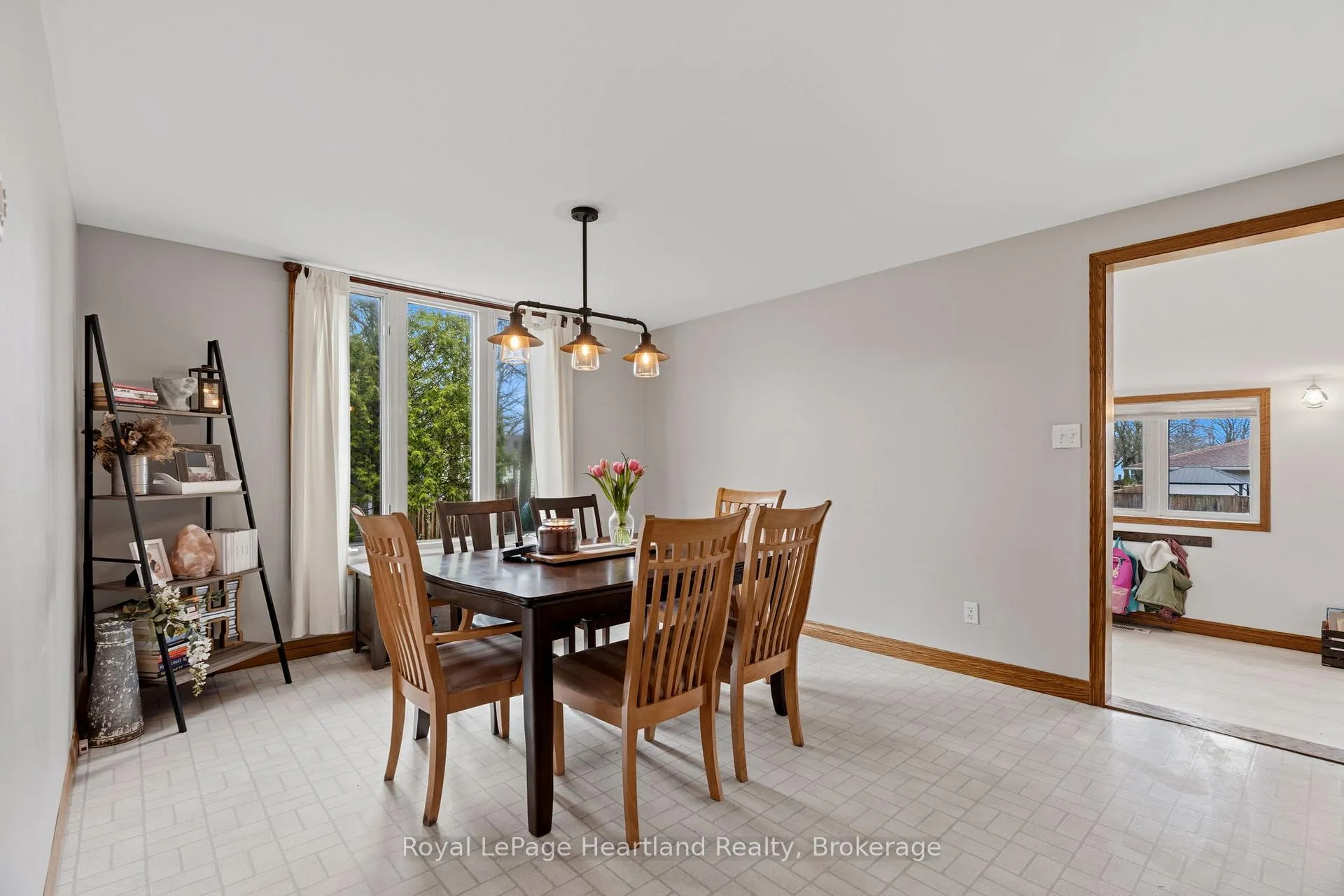 Photo 15 of 140 Rattenbury Street W, Central Huron, Clinton — HOMEH