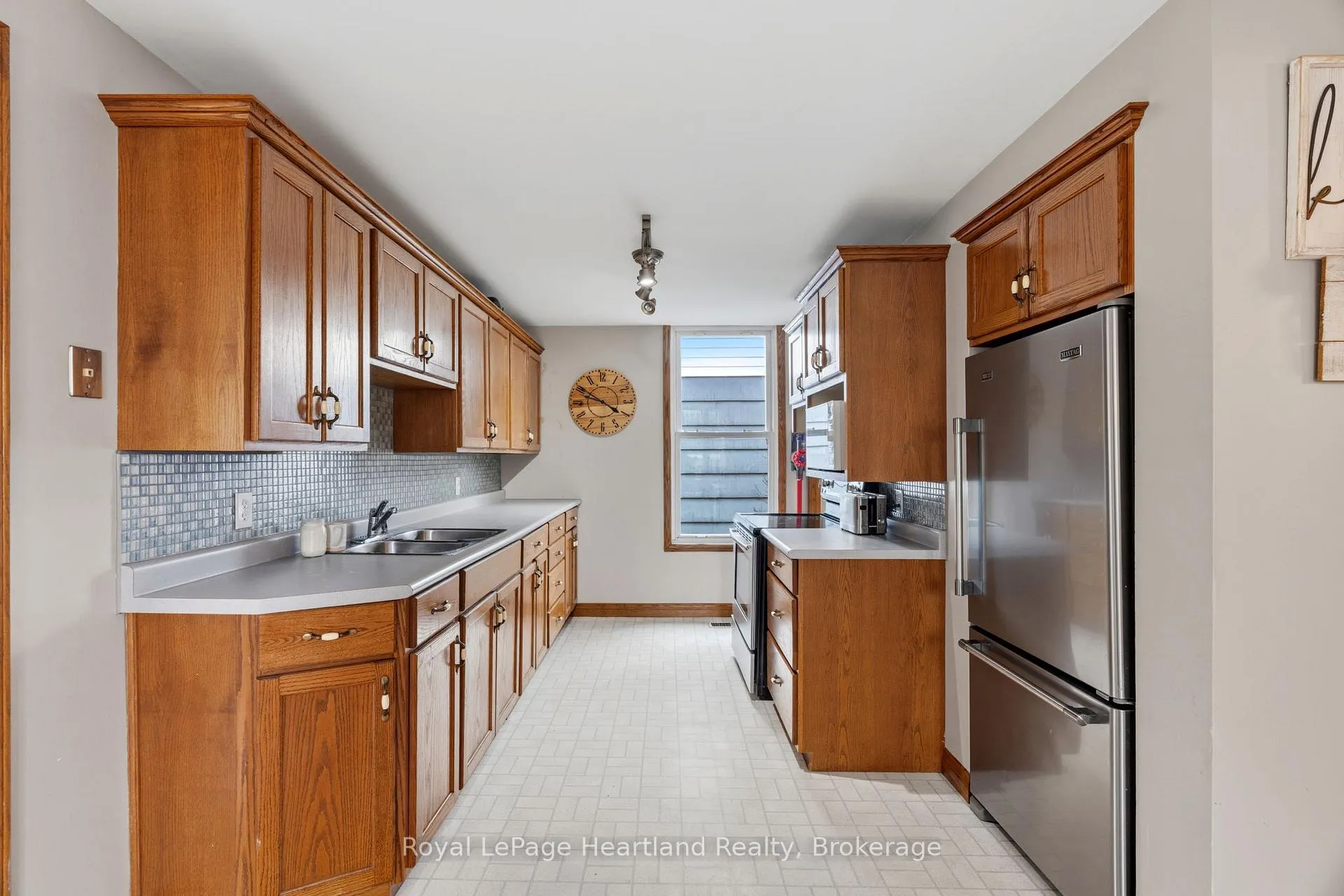 Photo 18 of 140 Rattenbury Street W, Central Huron, Clinton — HOMEH