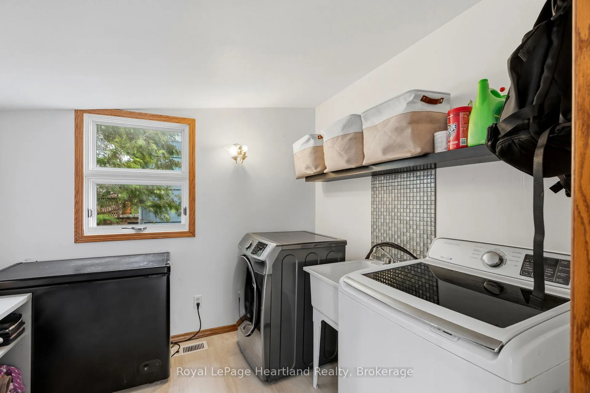 Photo 25 of 140 Rattenbury Street W, Central Huron, Clinton — HOMEH
