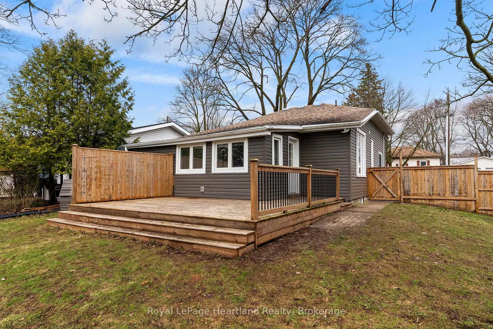 Photo 30 of 140 Rattenbury Street W, Central Huron, Clinton — HOMEH
