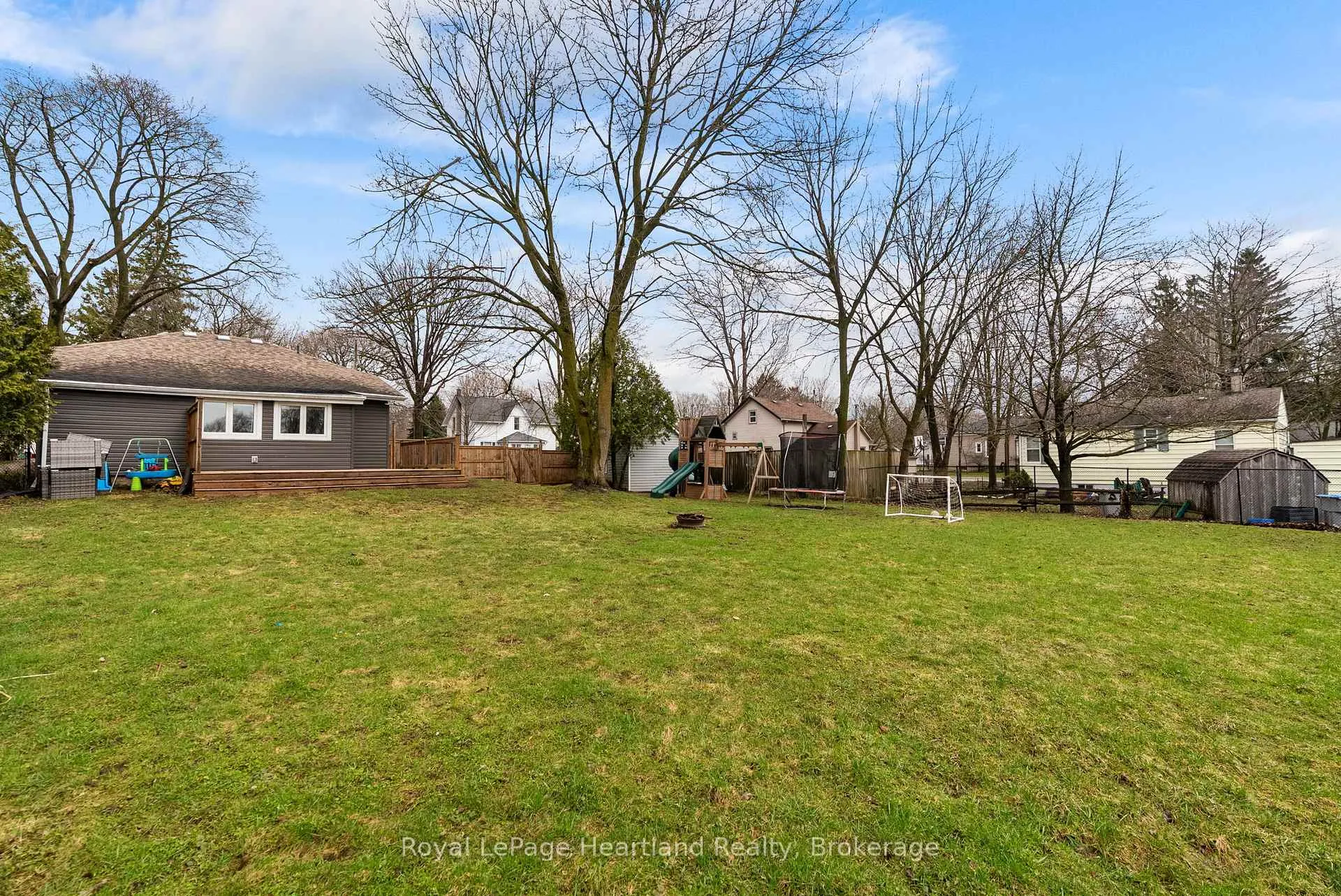 Photo 32 of 140 Rattenbury Street W, Central Huron, Clinton — HOMEH