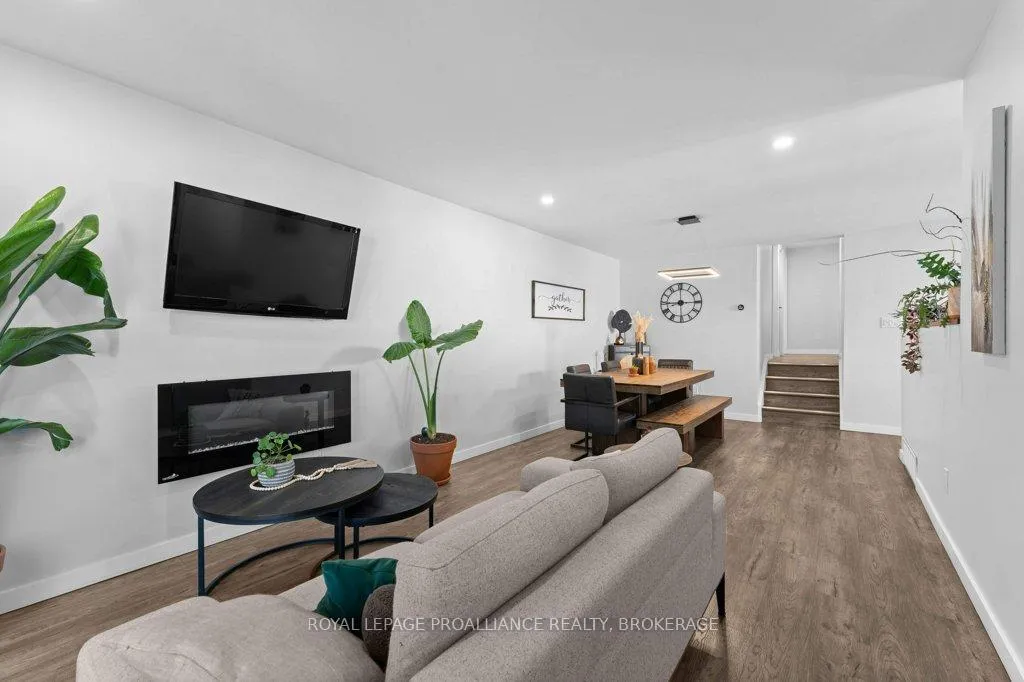 Photo 6 of 26 Woodstone Crescent, Kingston, Central City West — HOMEH