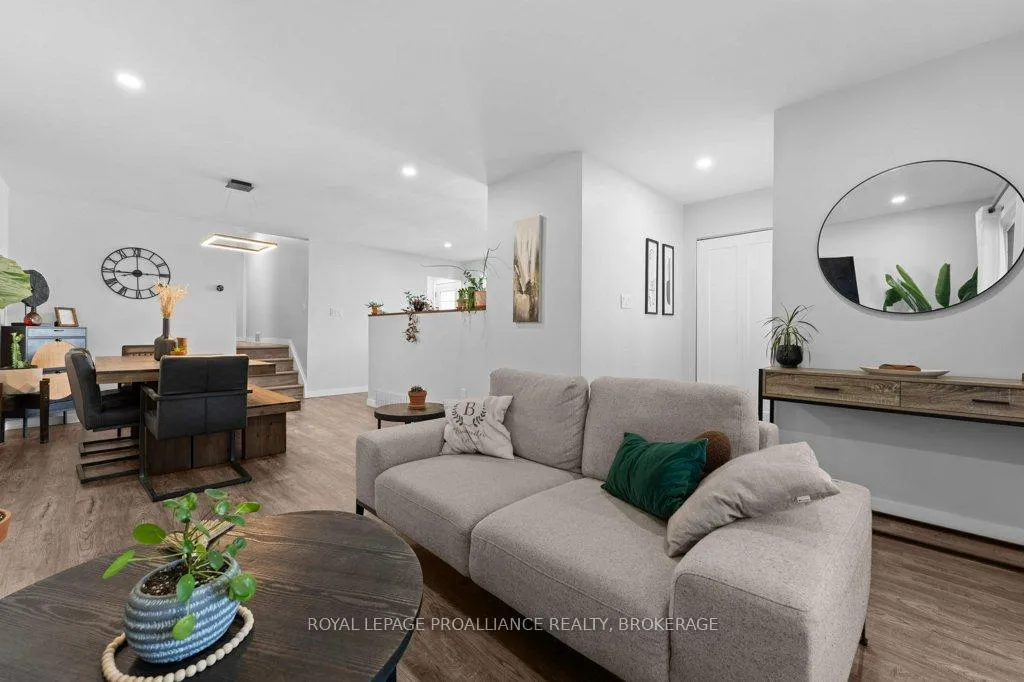 Photo 7 of 26 Woodstone Crescent, Kingston, Central City West — HOMEH